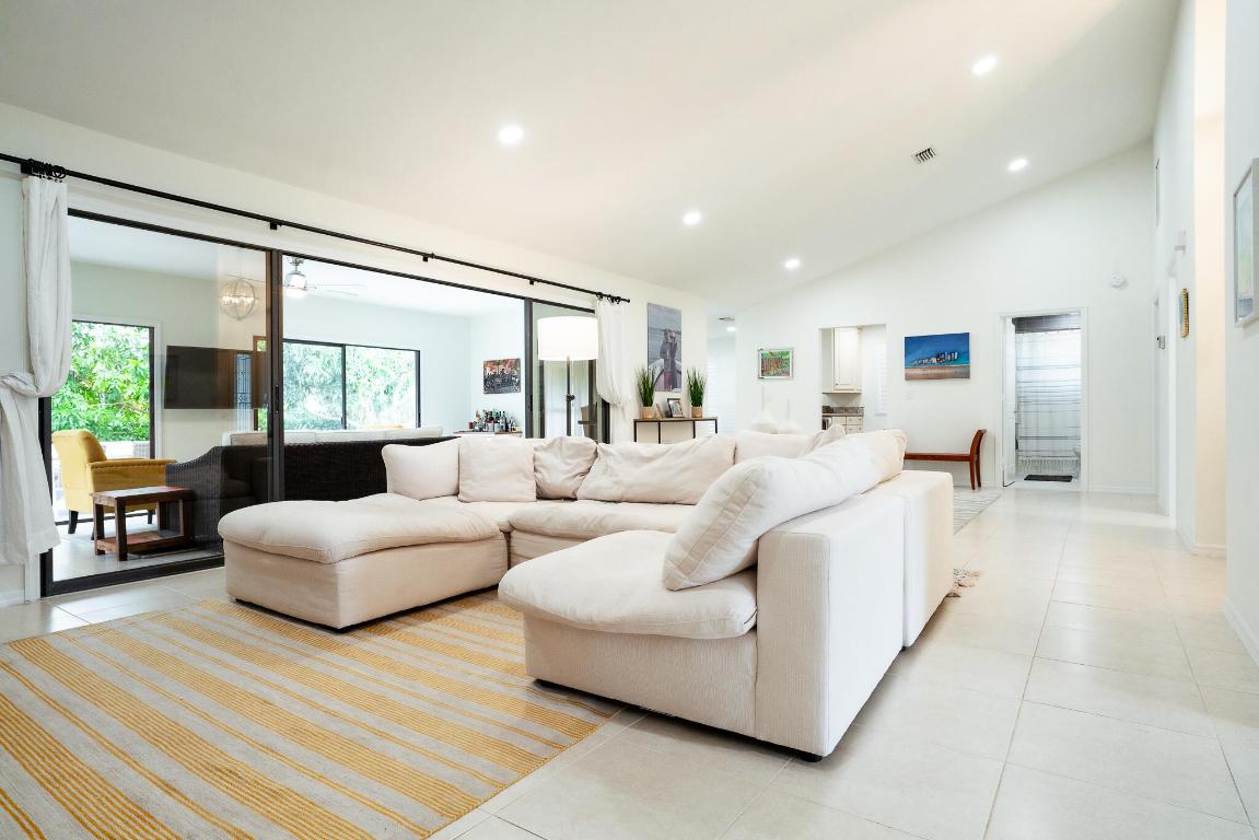 113 SE Turtle Creek Drive