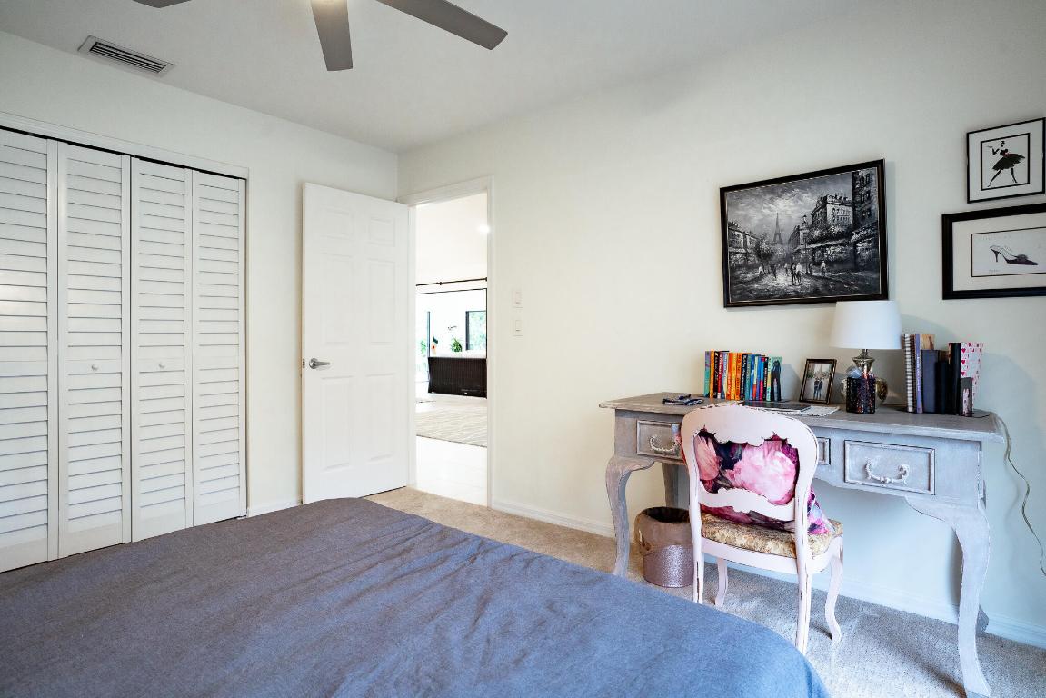 113 SE Turtle Creek Drive