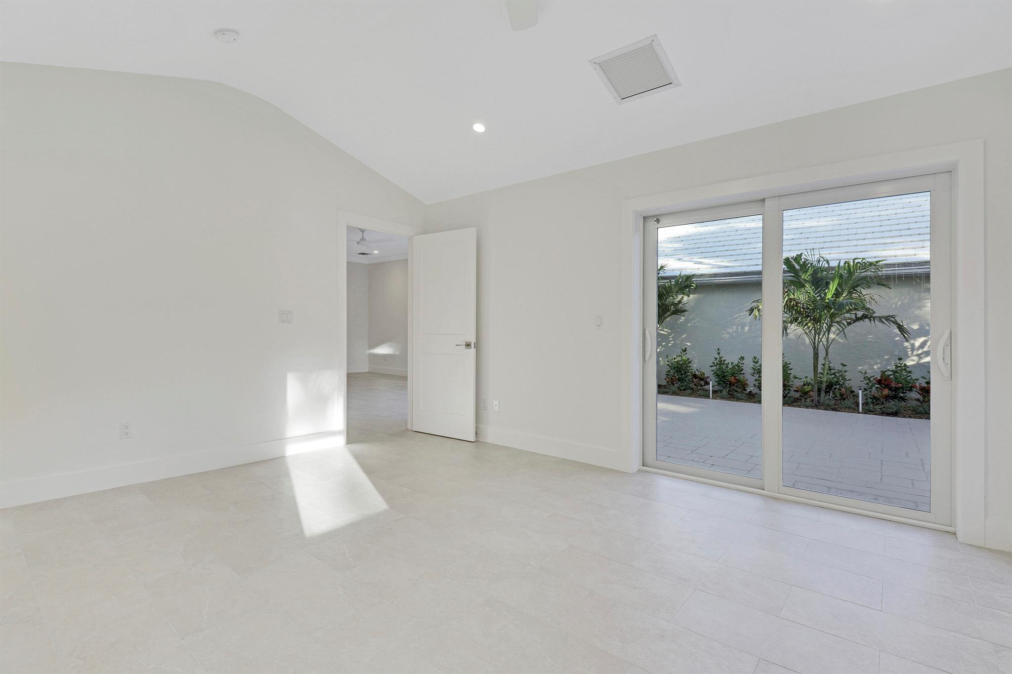 17 Dorchester Circle