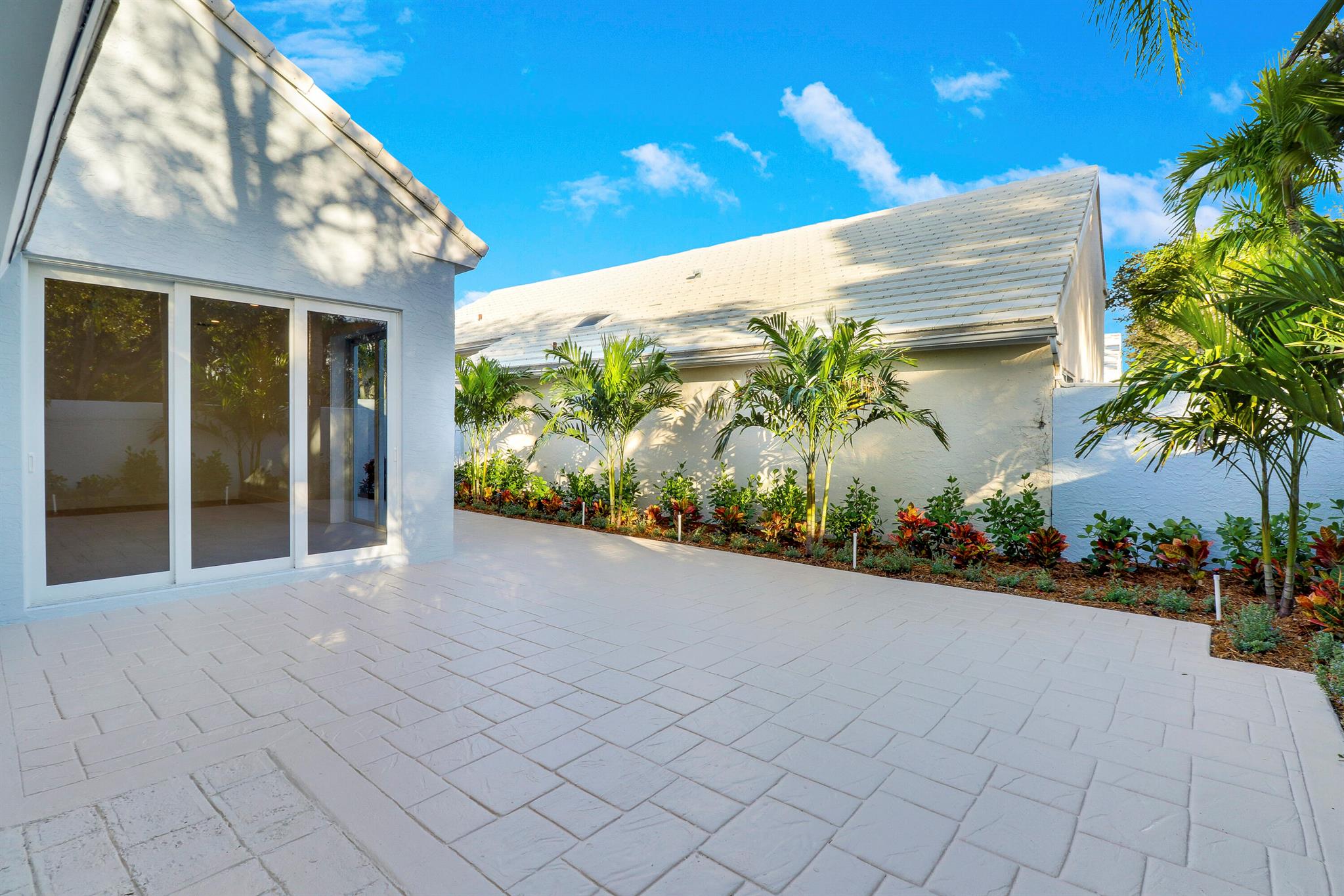 17 Dorchester Circle