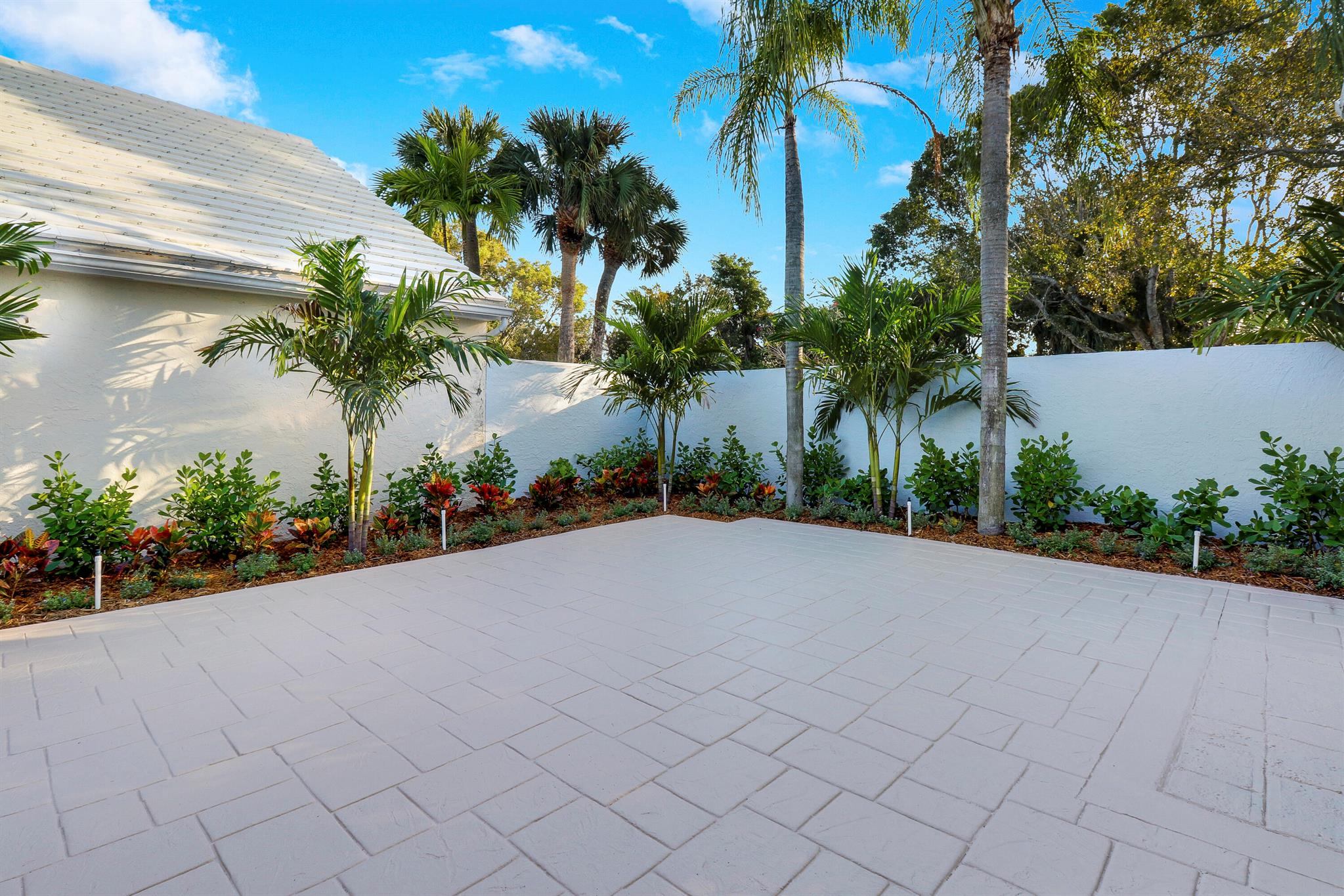 17 Dorchester Circle