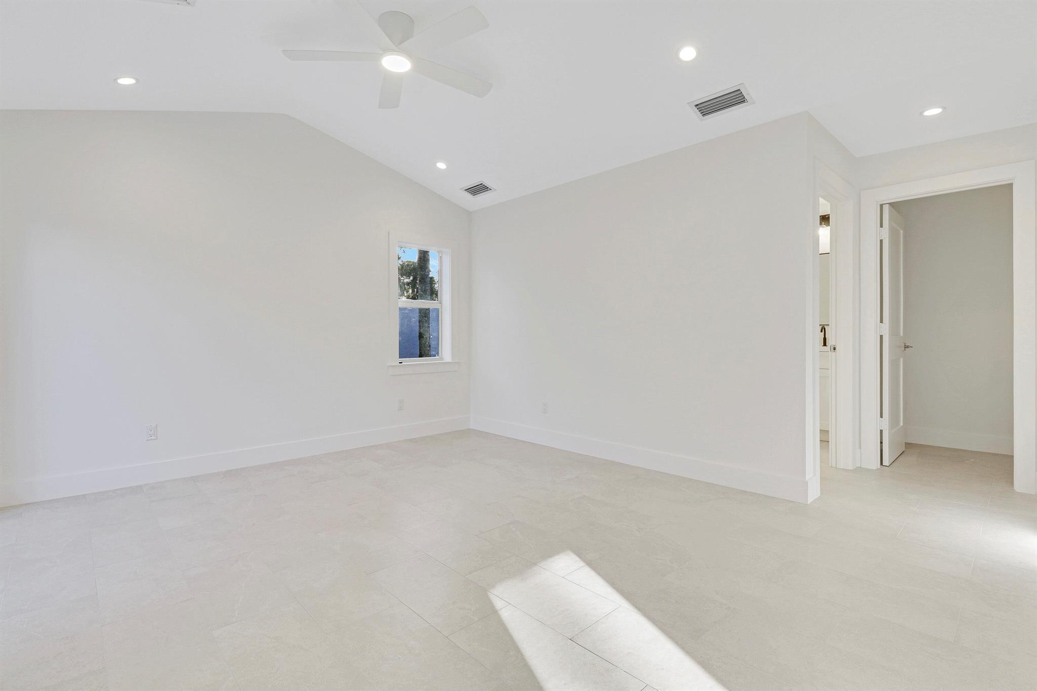 17 Dorchester Circle