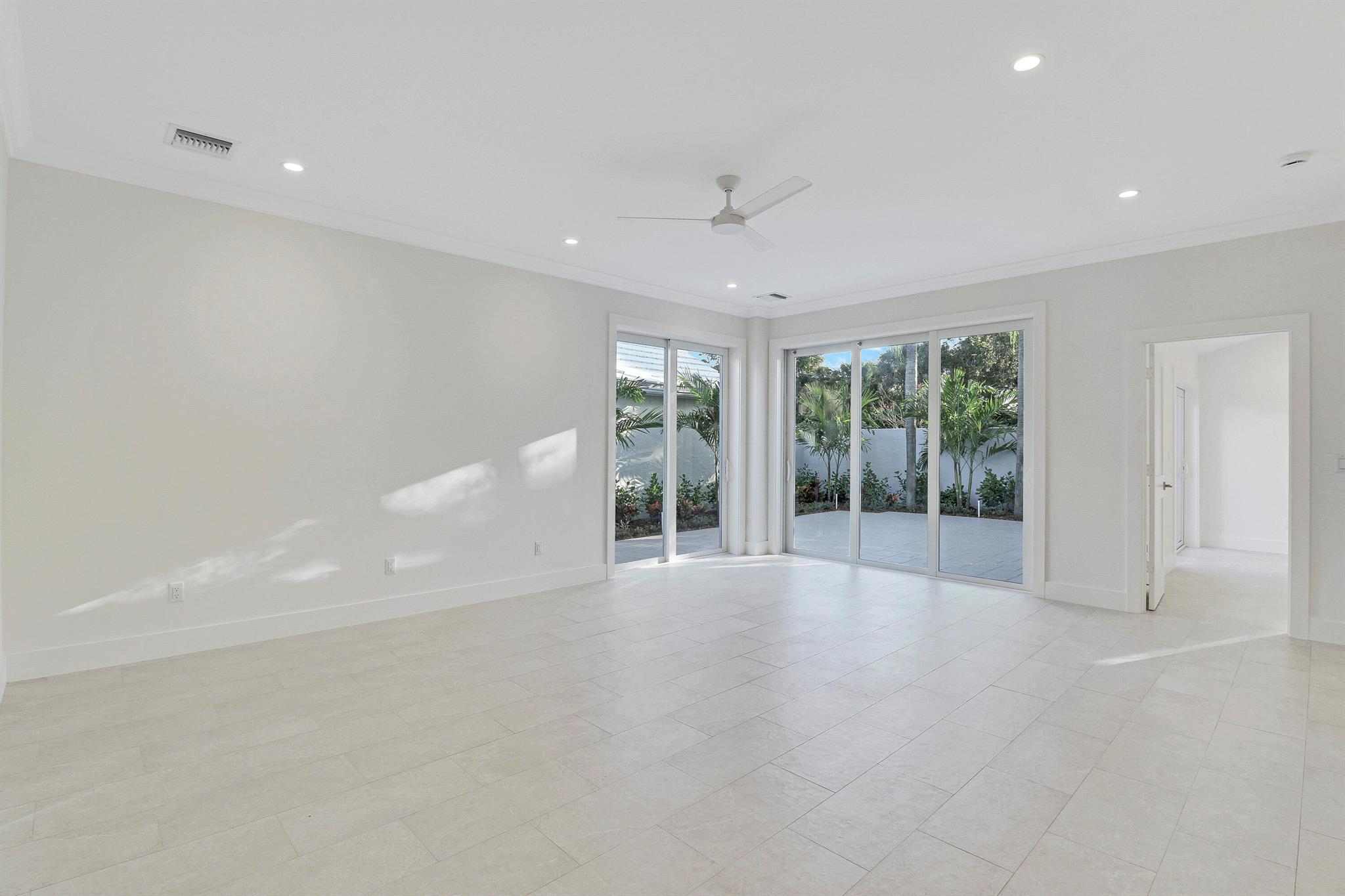 17 Dorchester Circle