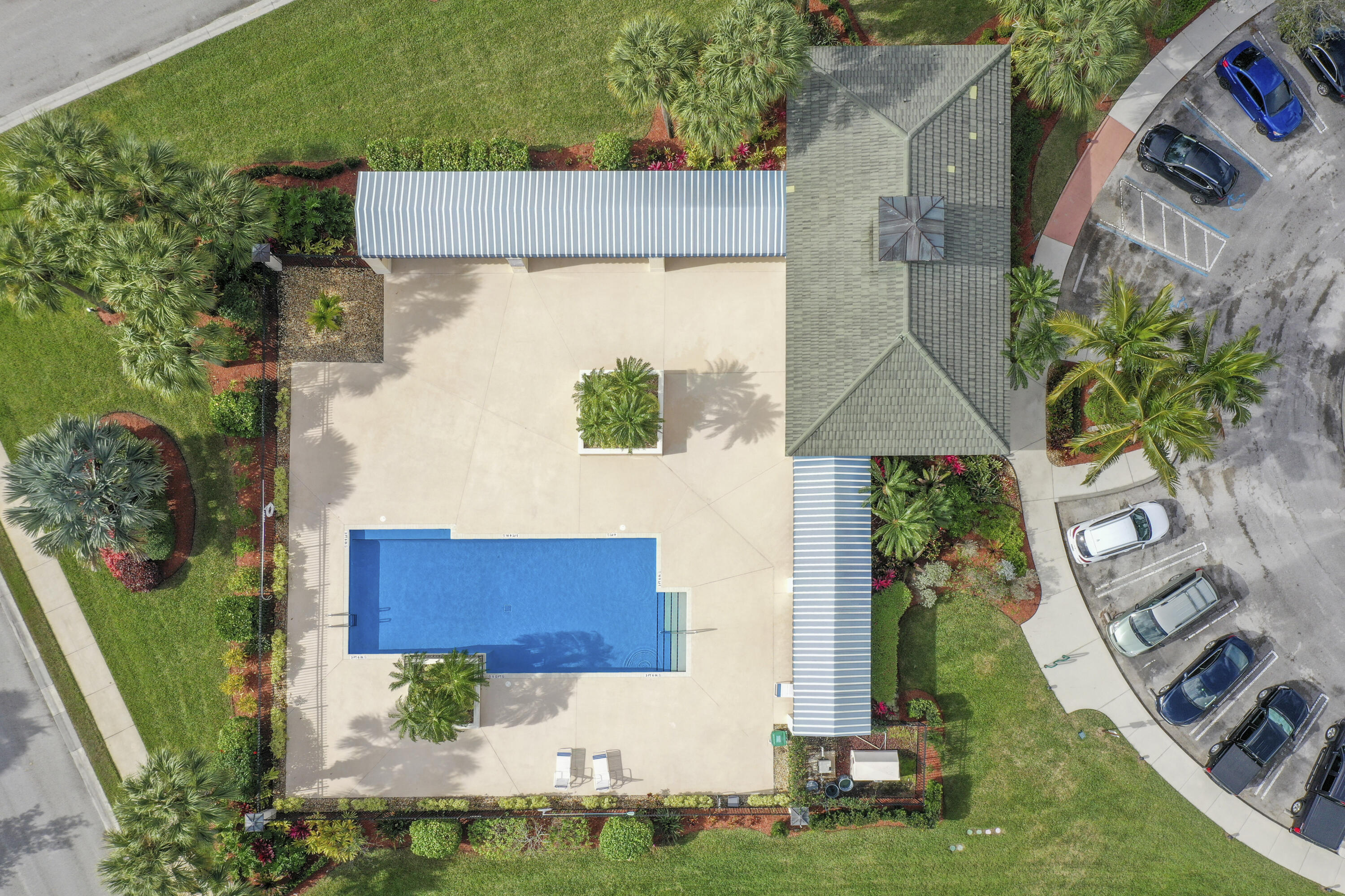 229 SW Manatee Springs Way