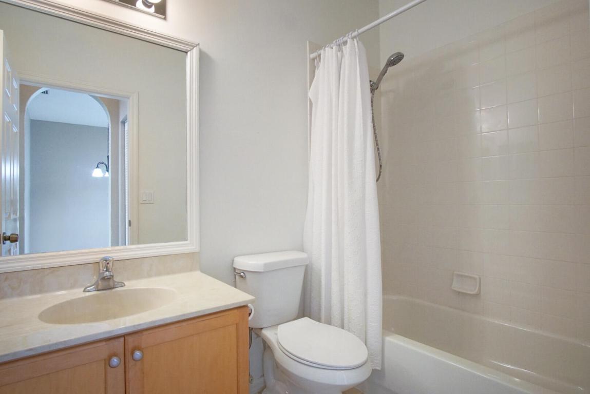 229 SW Manatee Springs Way