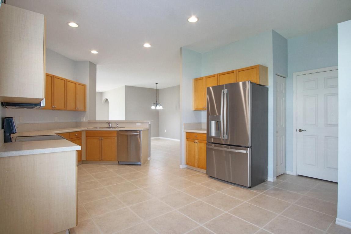 229 SW Manatee Springs Way