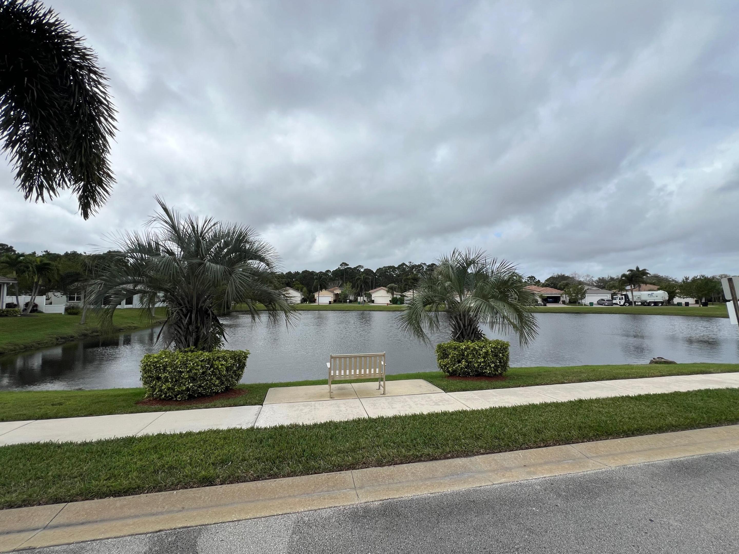 229 SW Manatee Springs Way