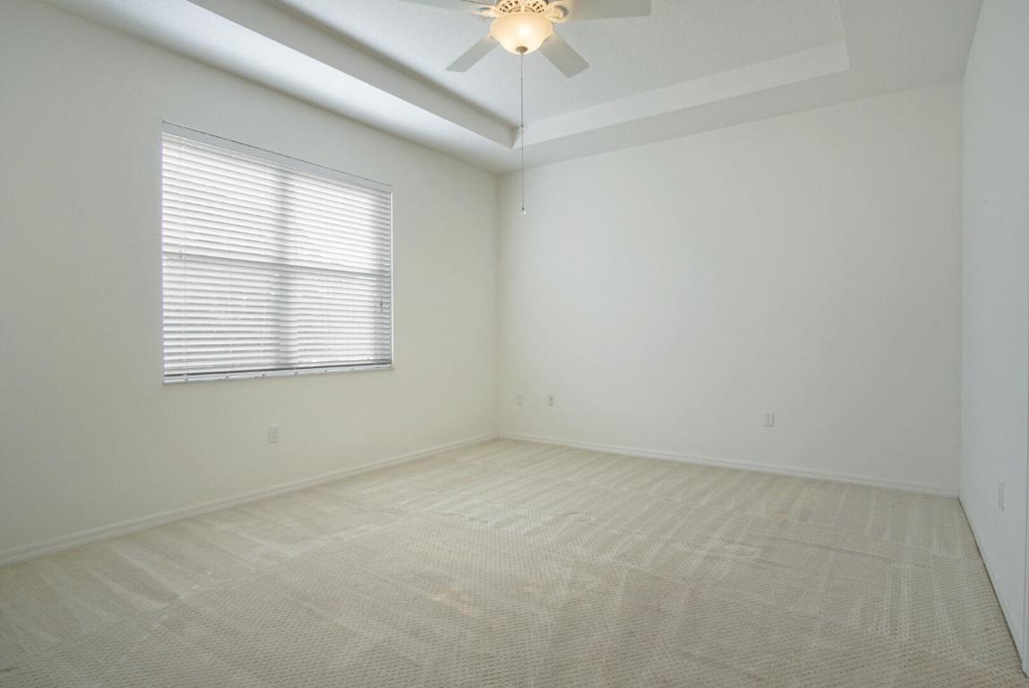 229 SW Manatee Springs Way