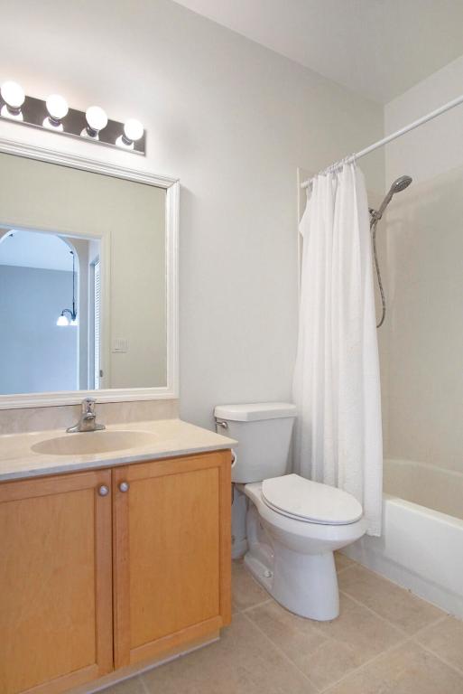 229 SW Manatee Springs Way