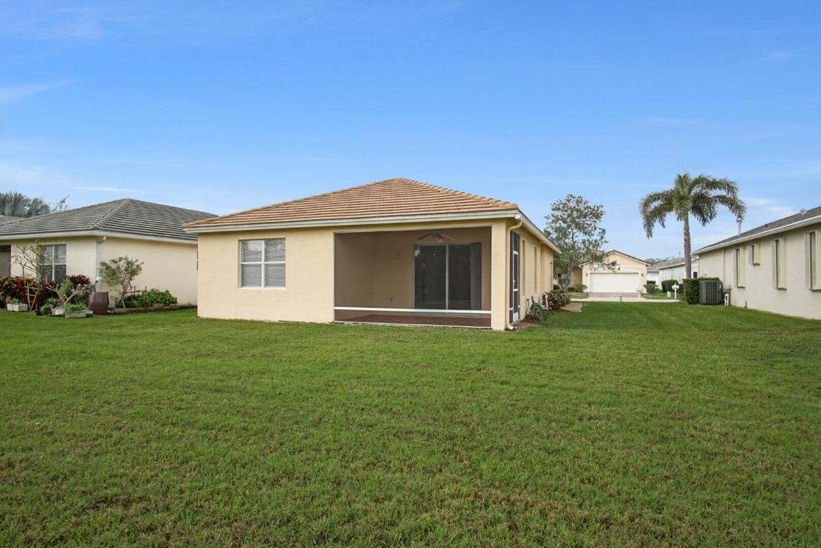 229 SW Manatee Springs Way