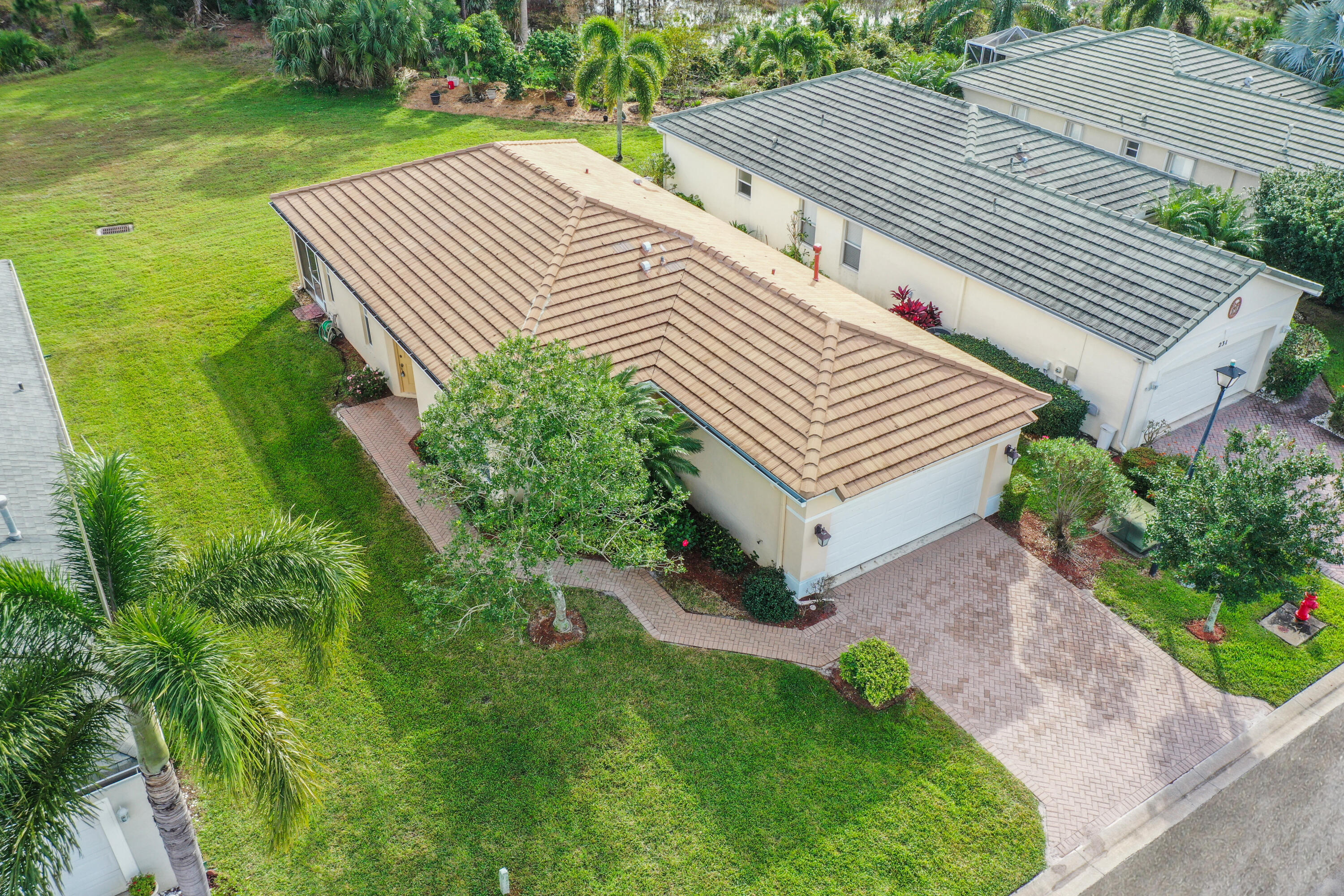 229 SW Manatee Springs Way