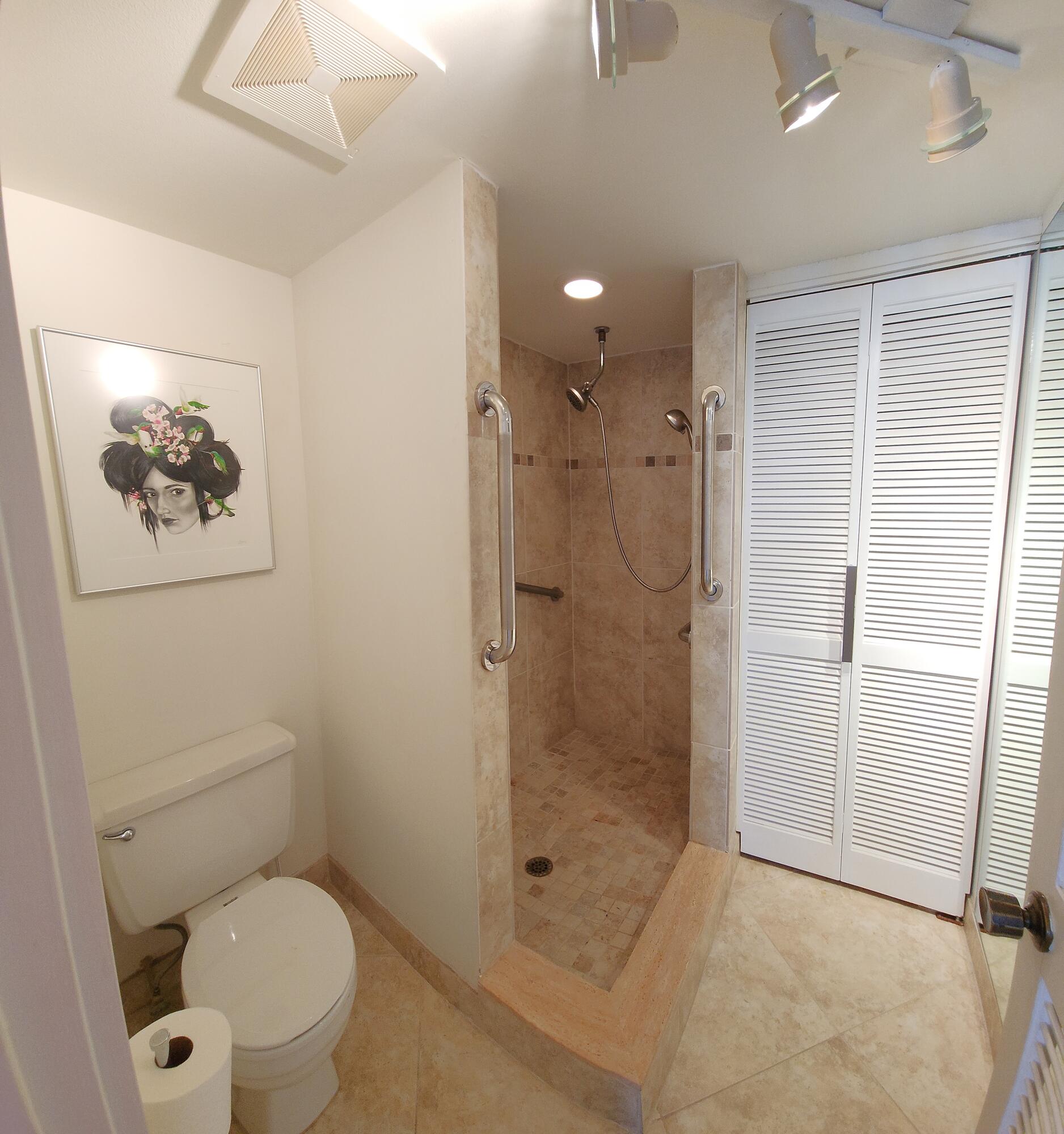 5151 N Highway A1a 712