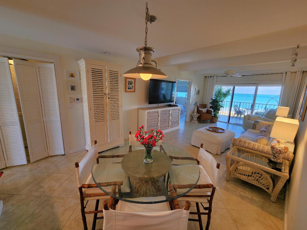 5151 N Highway A1a 712