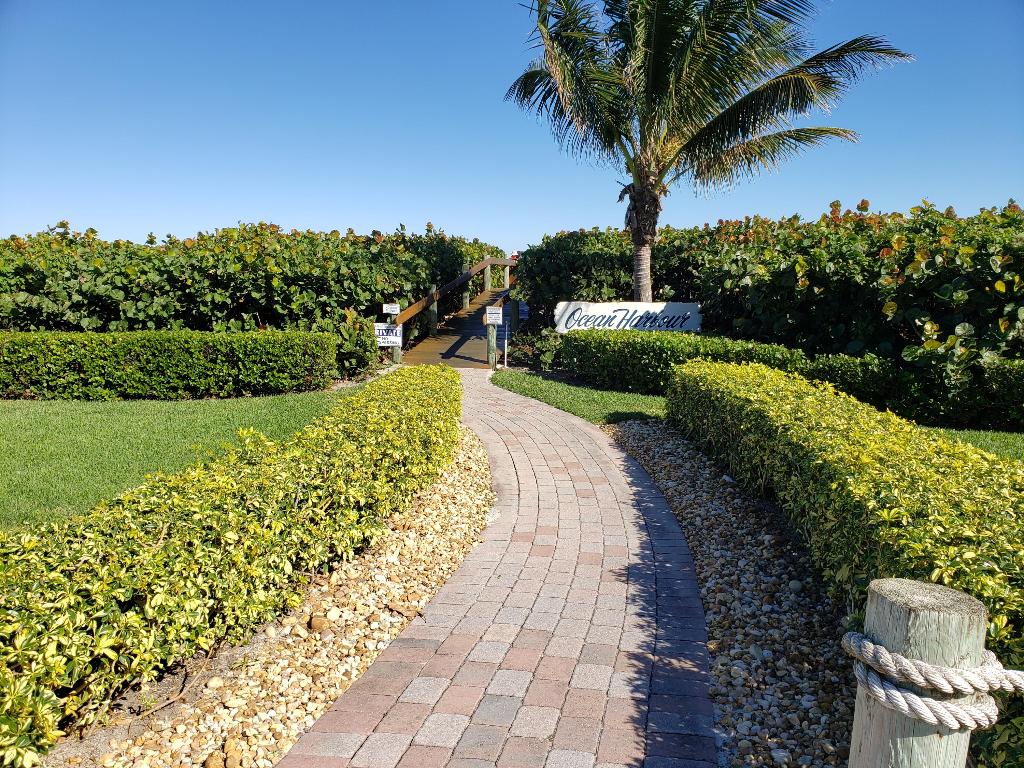 5151 N Highway A1a 712