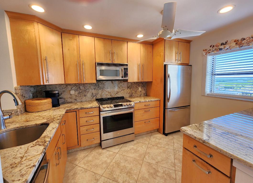 5151 N Highway A1a 712