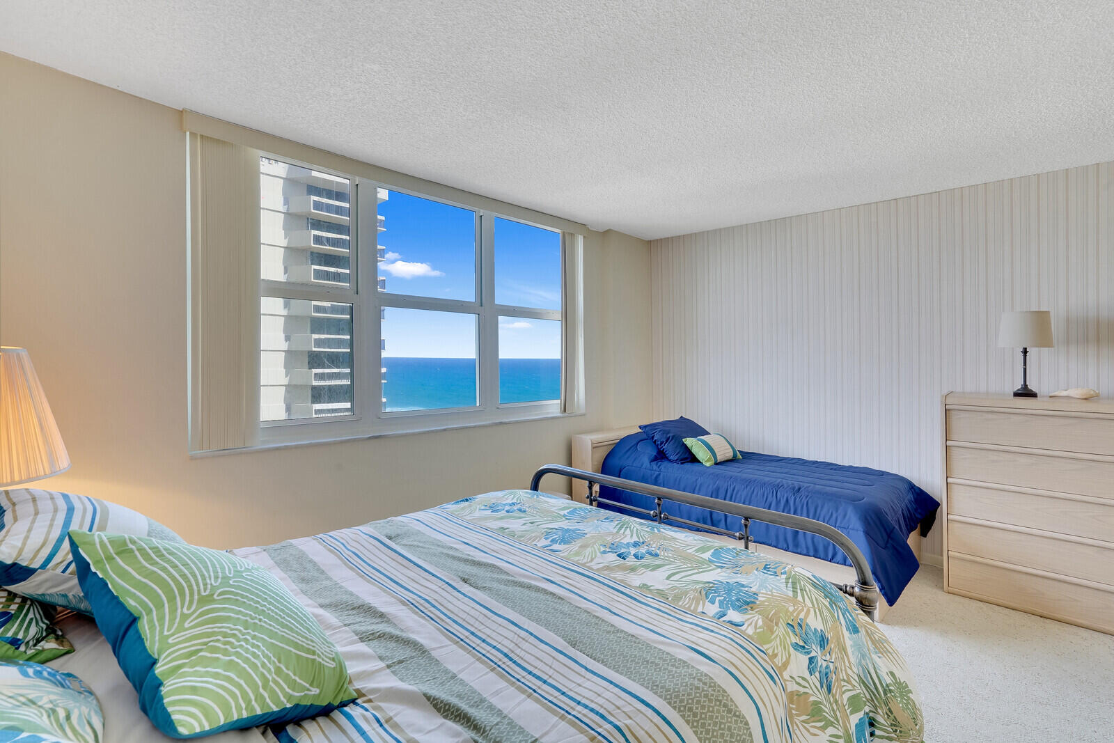 5440 N Ocean Drive 1102