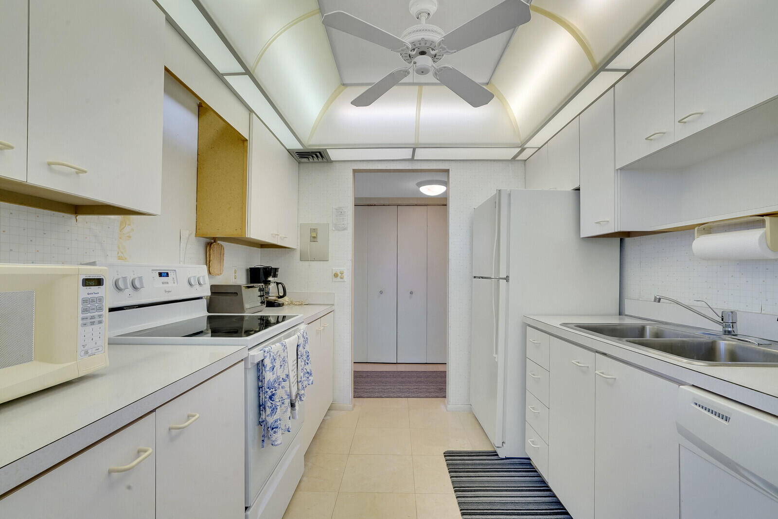 5440 N Ocean Drive 1102