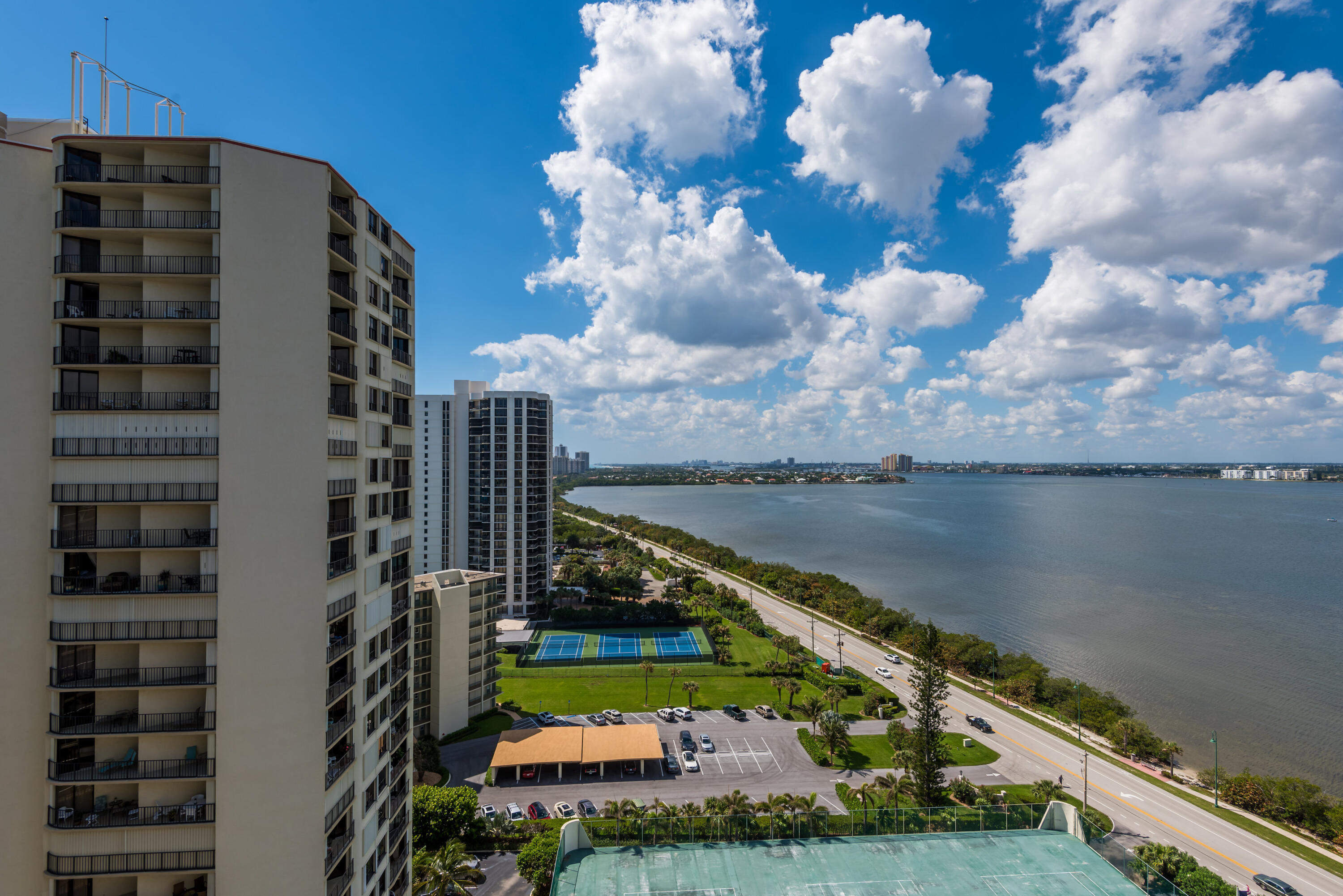 5440 N Ocean Drive 1102