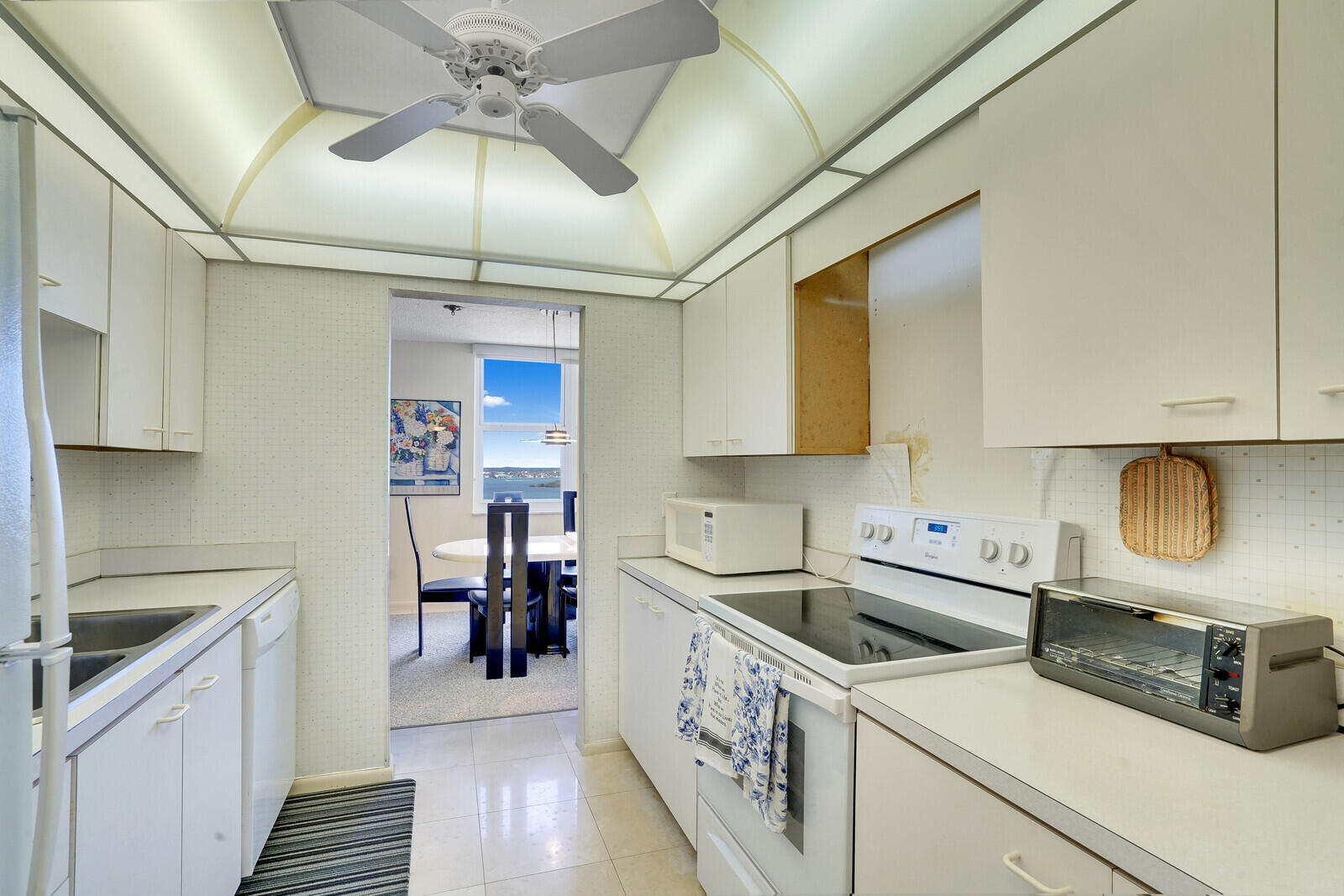 5440 N Ocean Drive 1102