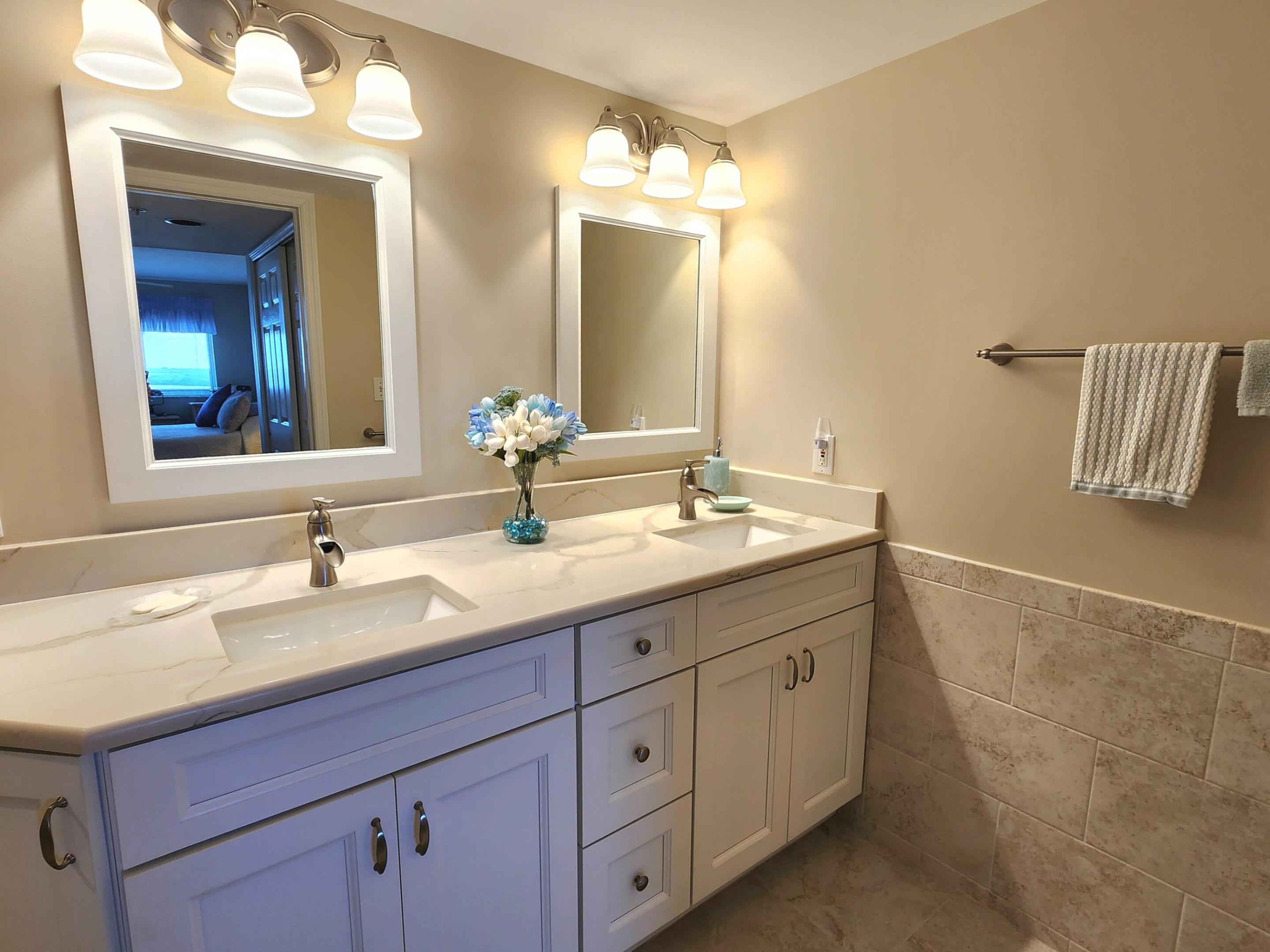 5167 N Highway A1a 402