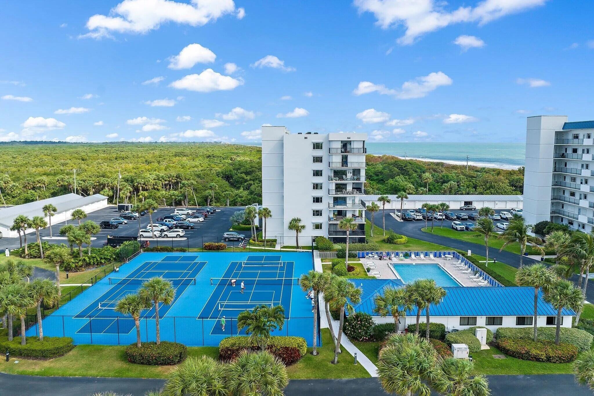5167 N Highway A1a 402