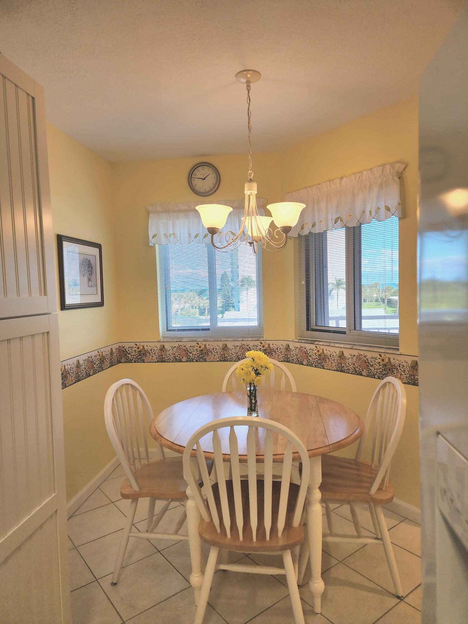 5167 N Highway A1a 402