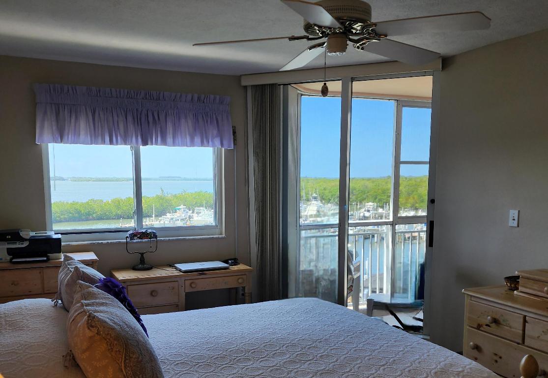 5167 N Highway A1a 402