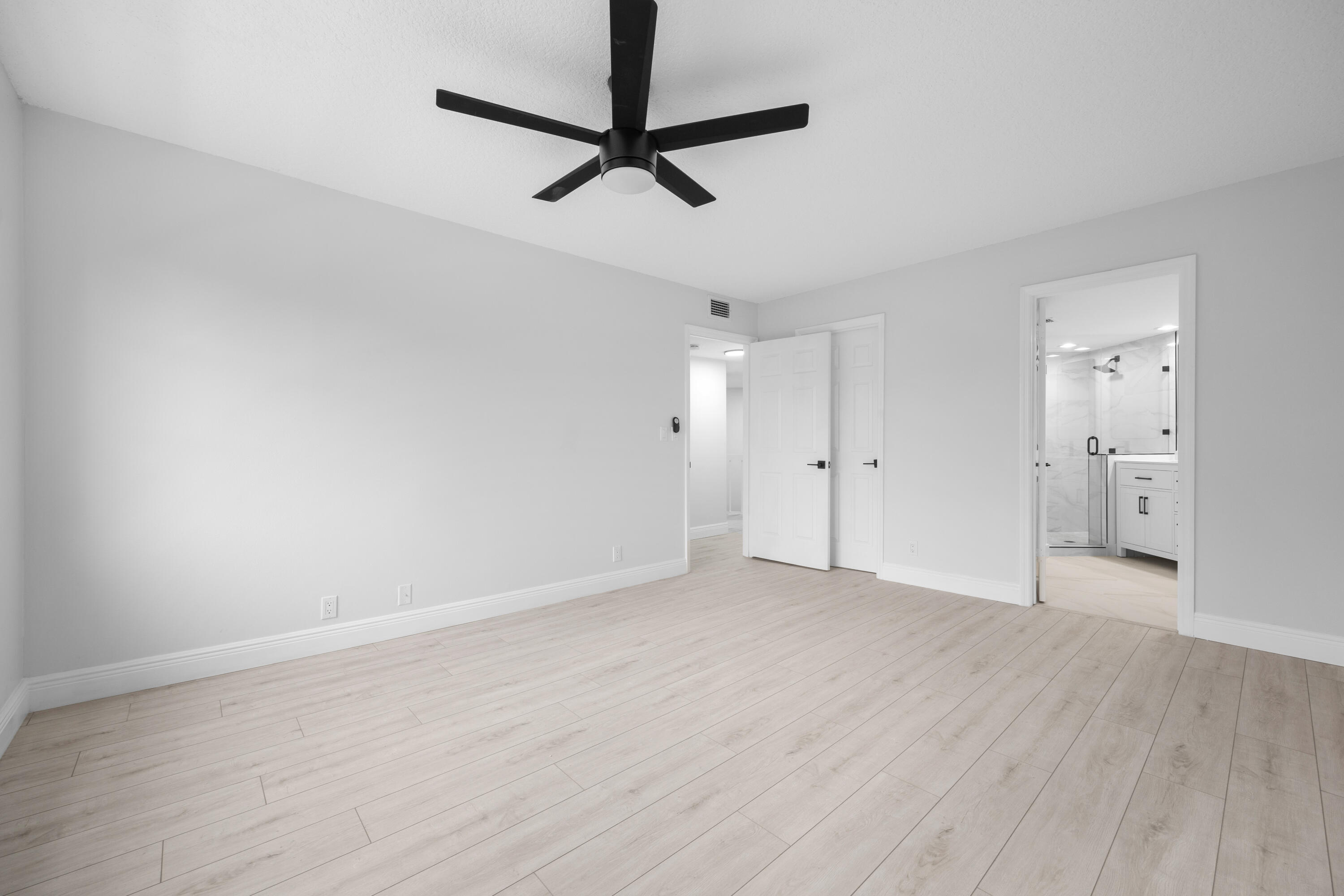 214 Seabreeze Circle