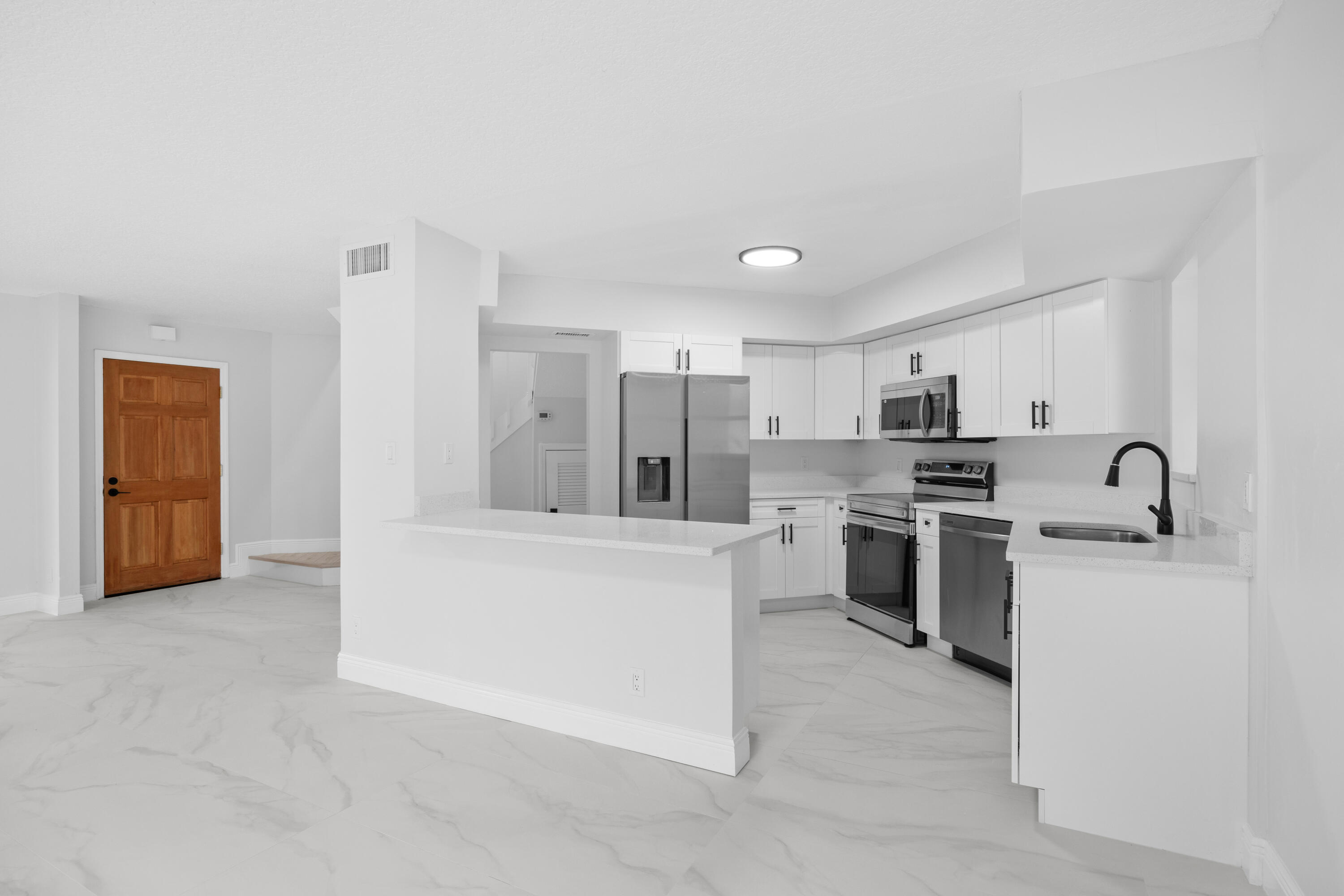 214 Seabreeze Circle