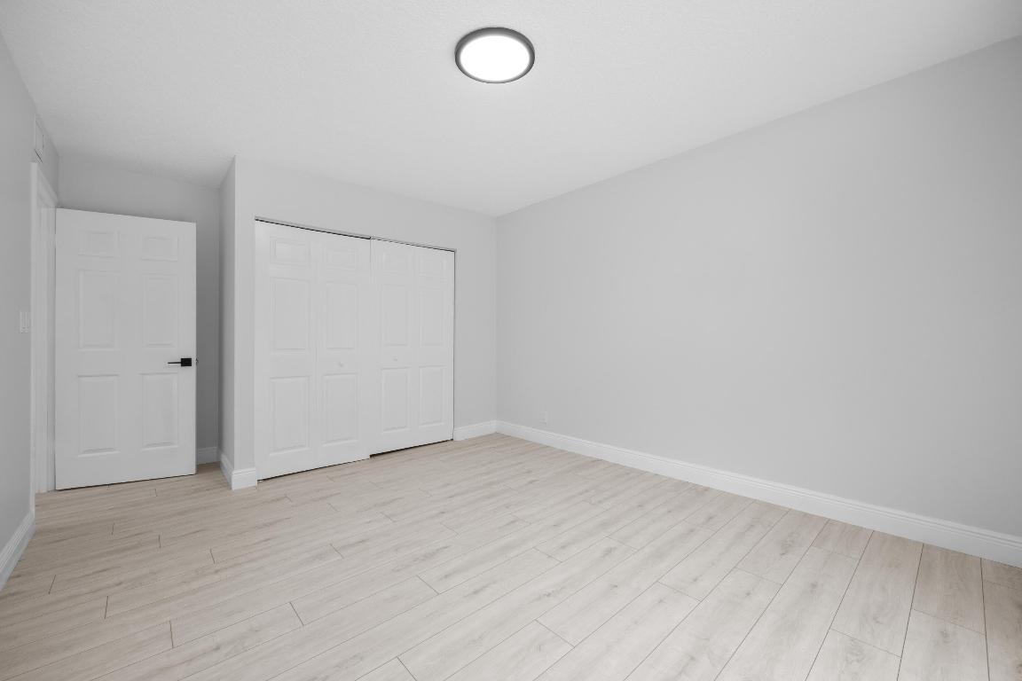 214 Seabreeze Circle