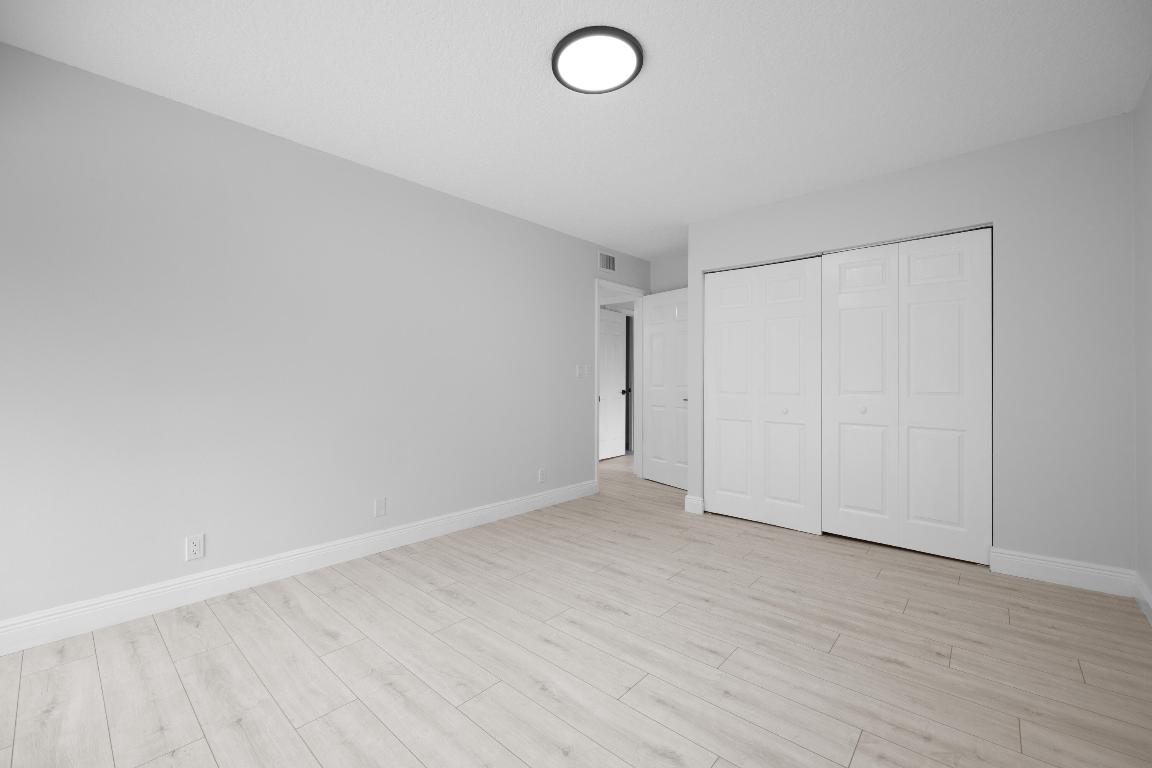 214 Seabreeze Circle