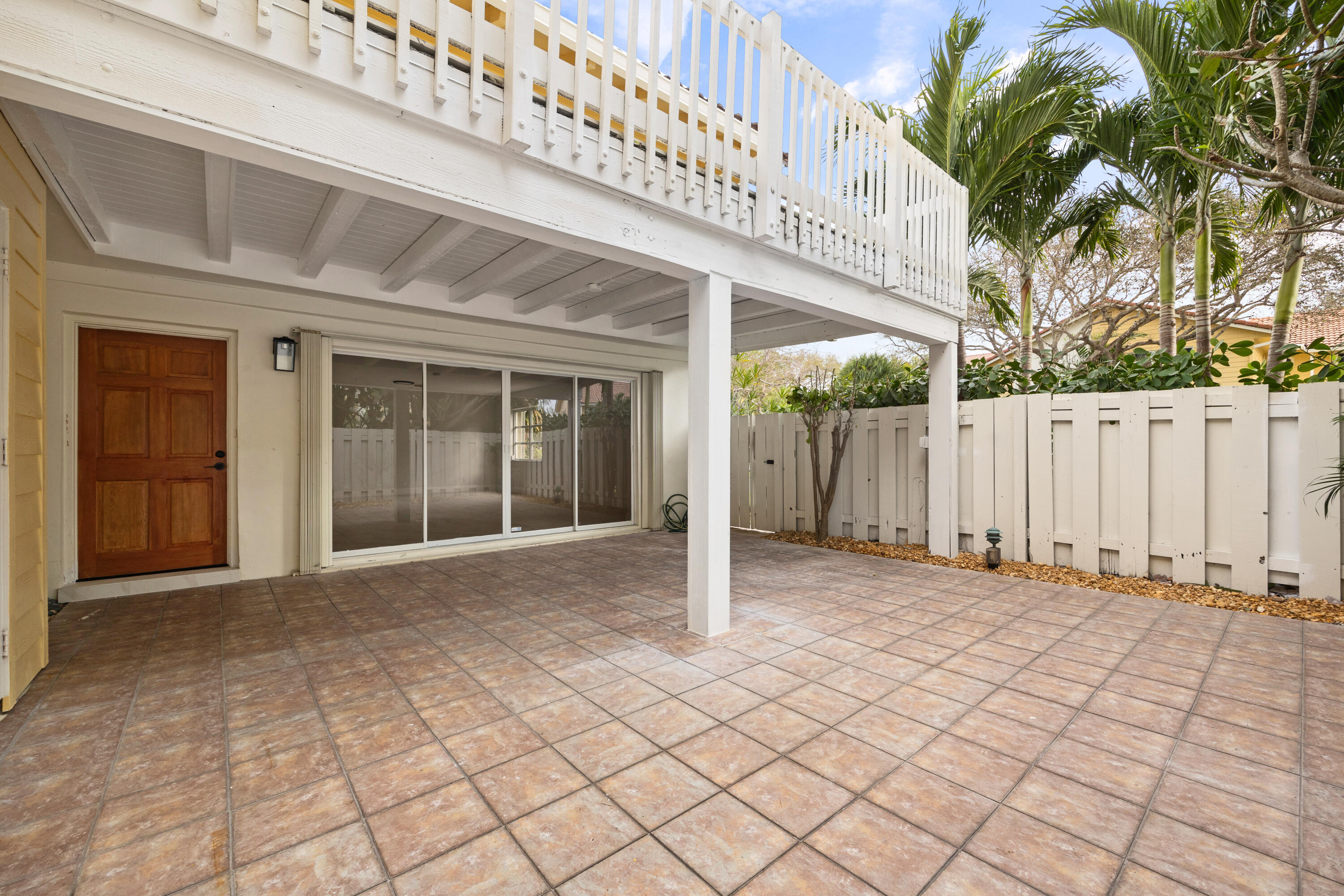 214 Seabreeze Circle