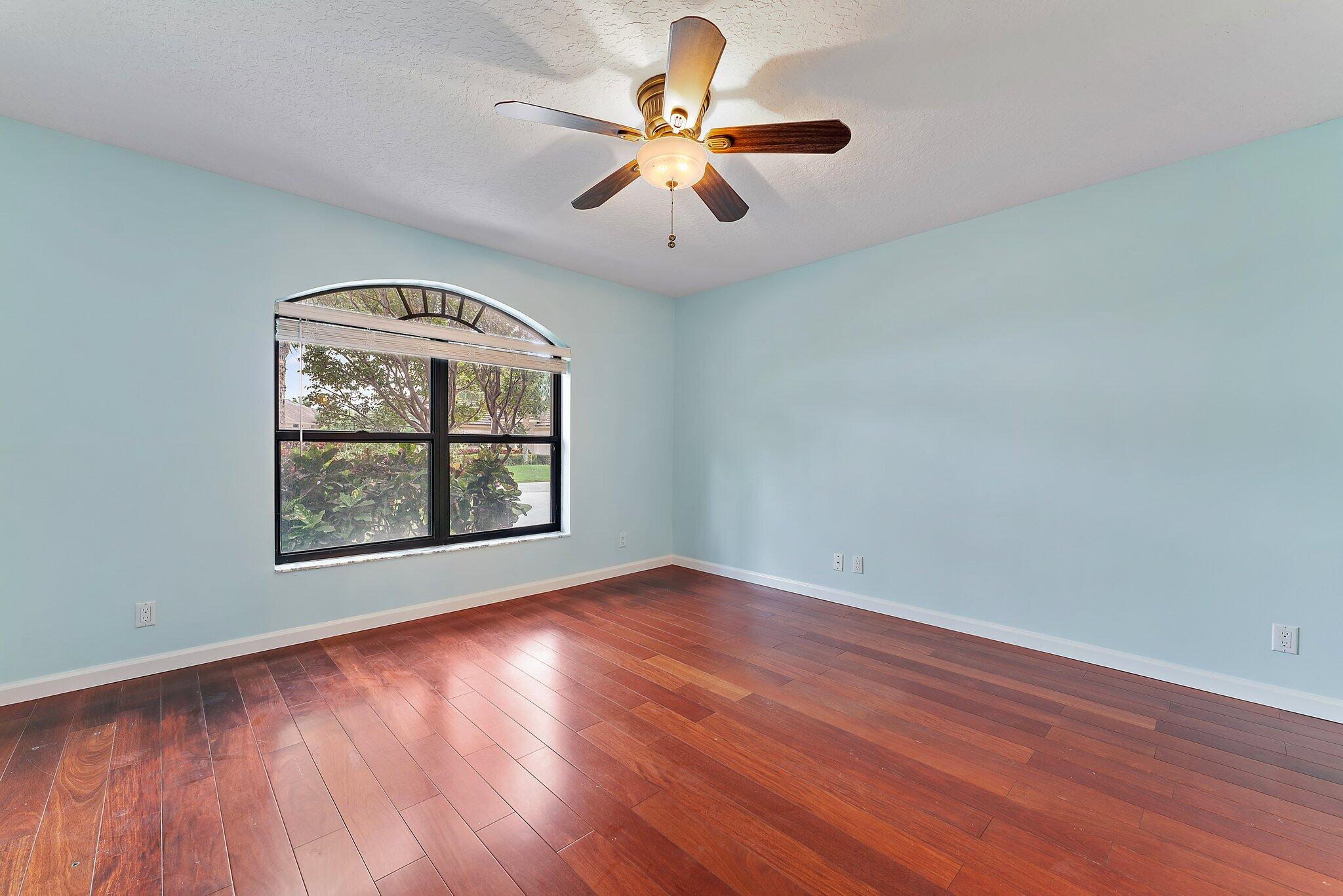 13081 SE Green Turtle Way