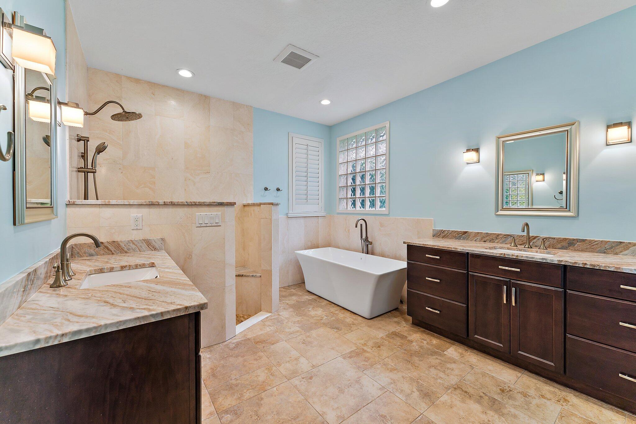 13081 SE Green Turtle Way