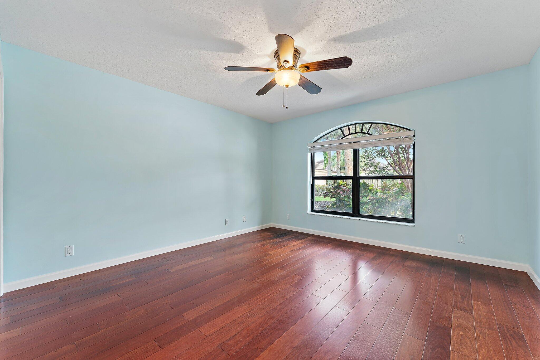 13081 SE Green Turtle Way