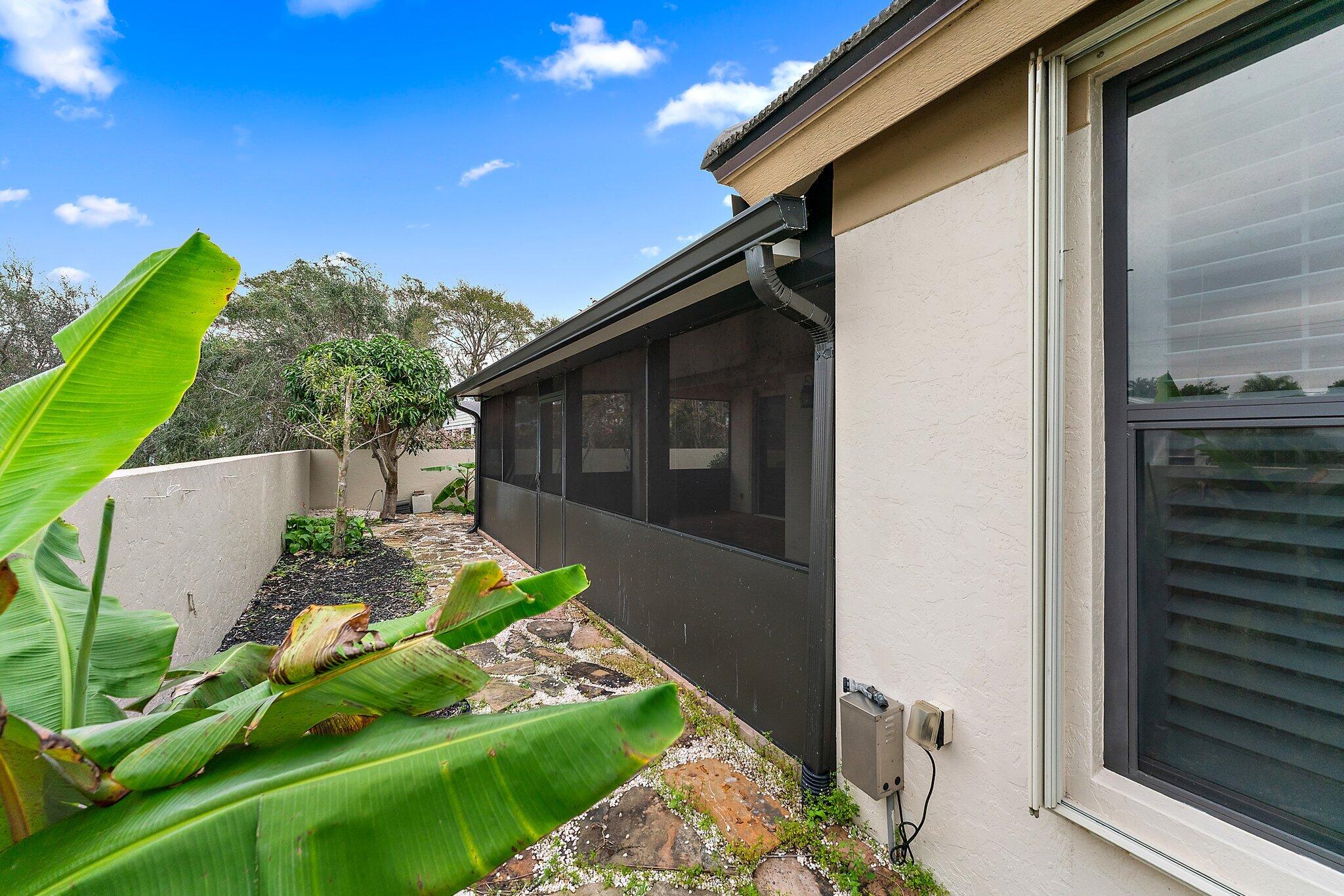 13081 SE Green Turtle Way