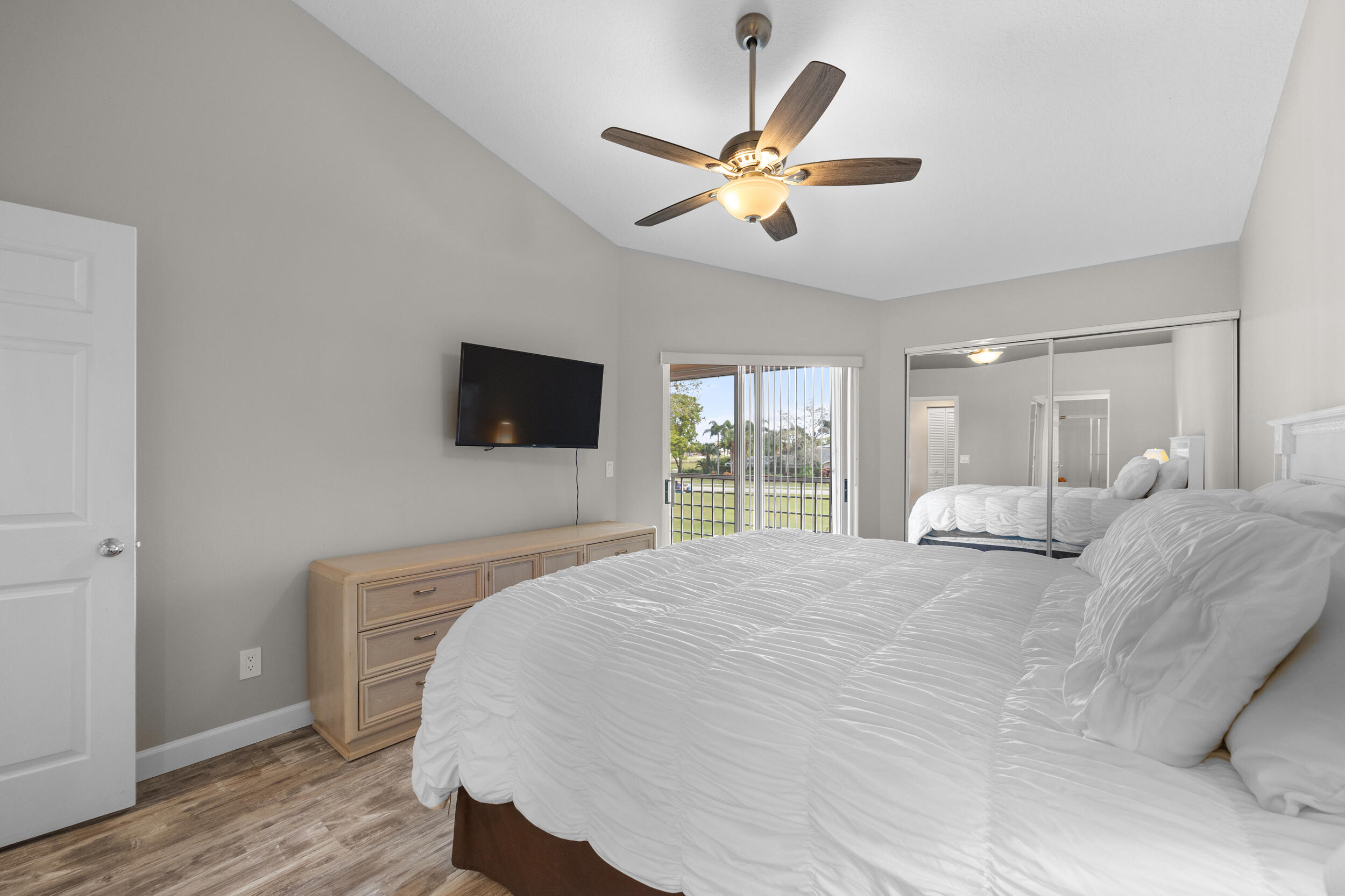 802 Muirfield Court 802e