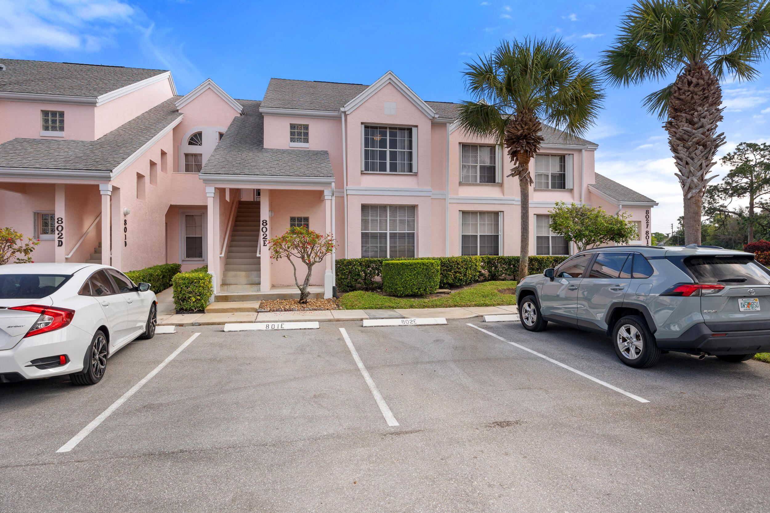802 Muirfield Court 802e