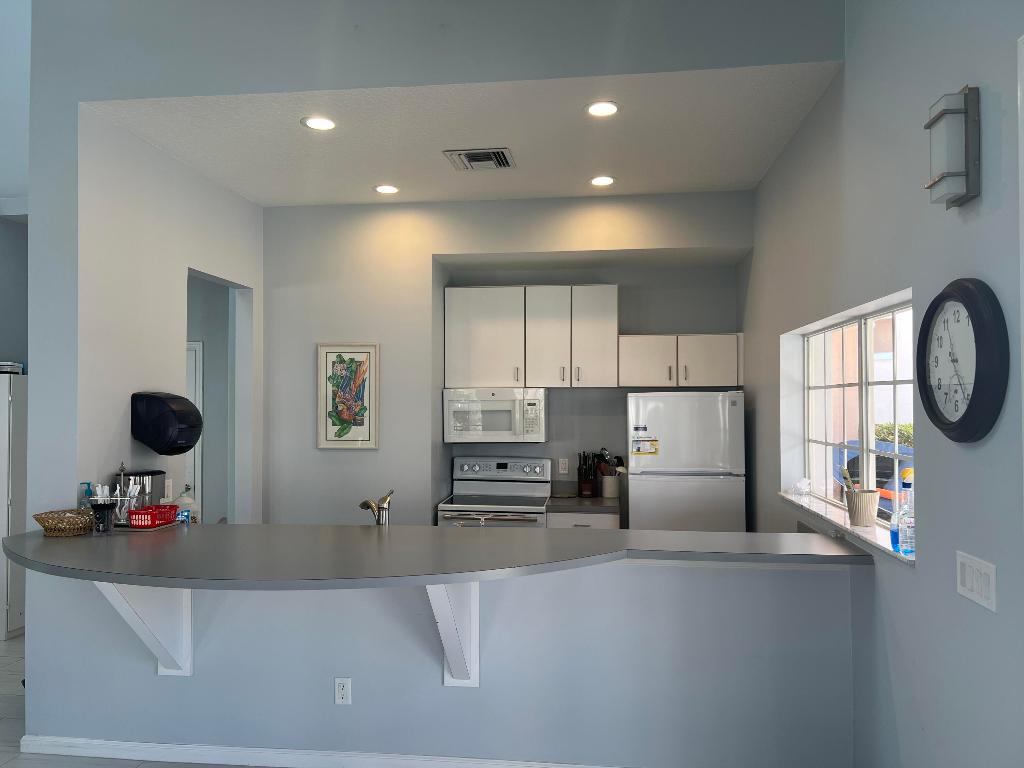 802 Muirfield Court 802e