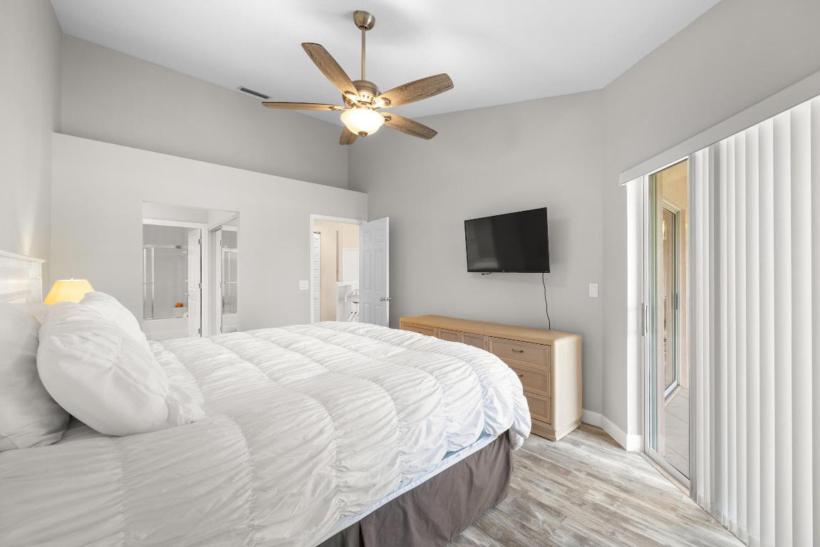 802 Muirfield Court 802e