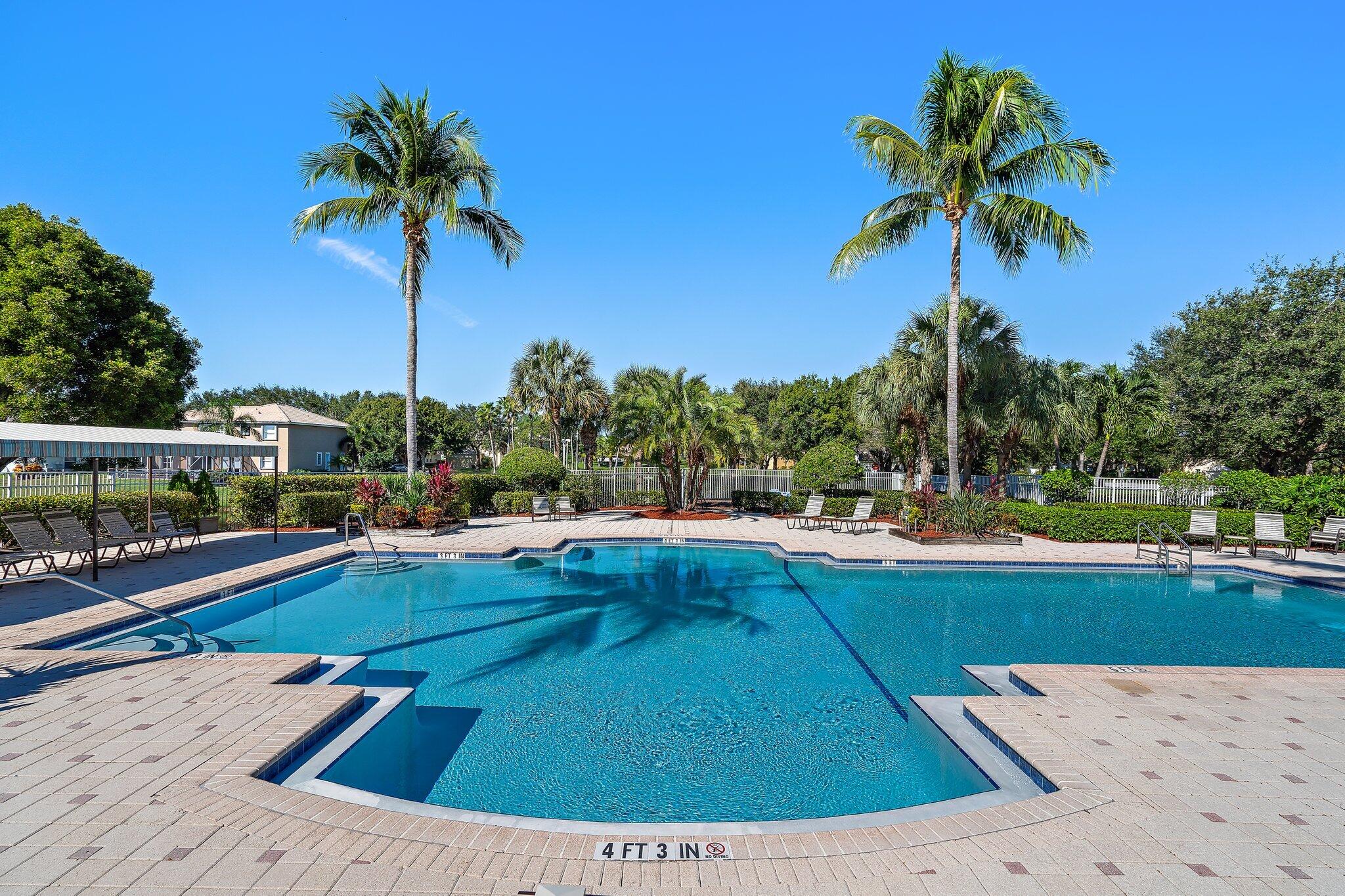 573 E Cocoplum Drive E