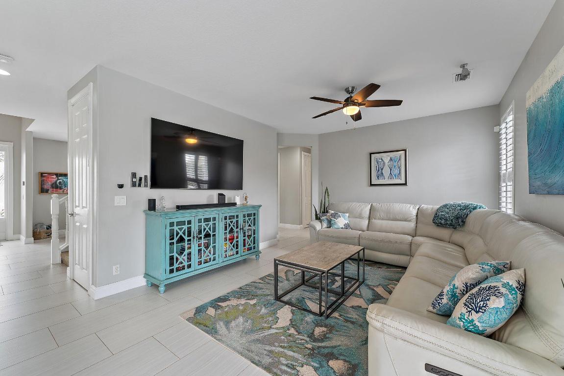 573 E Cocoplum Drive E