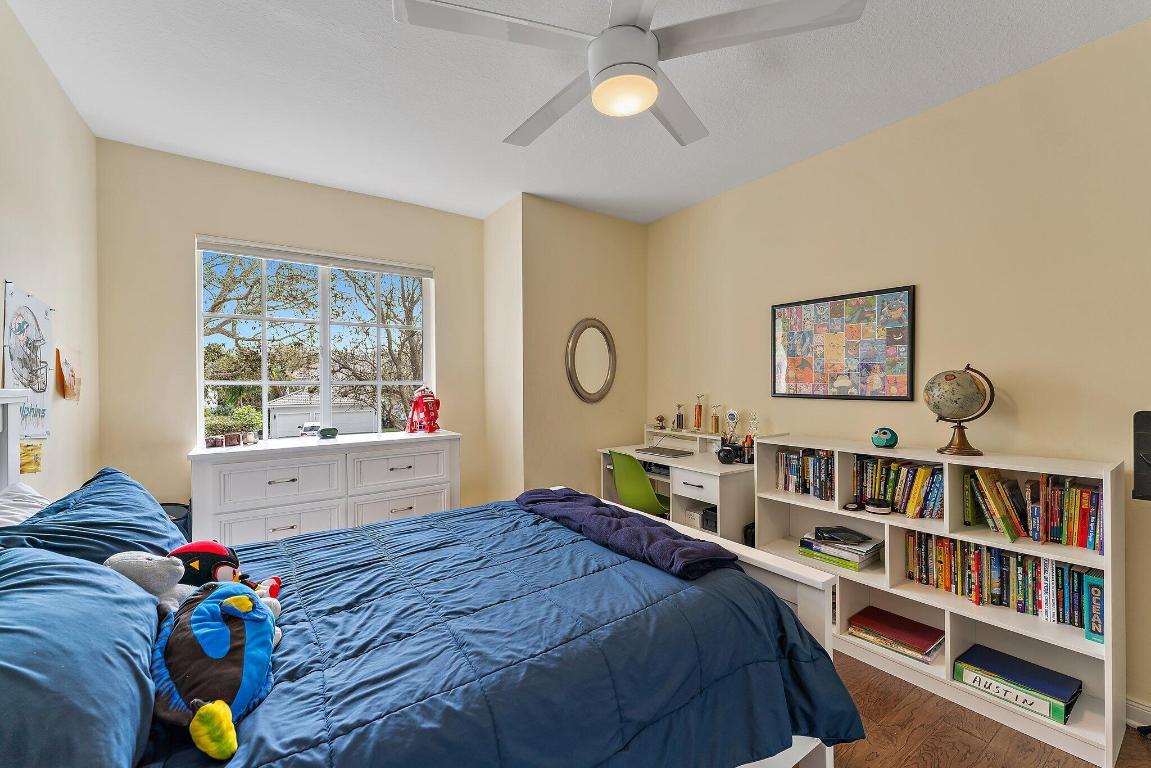 573 E Cocoplum Drive E