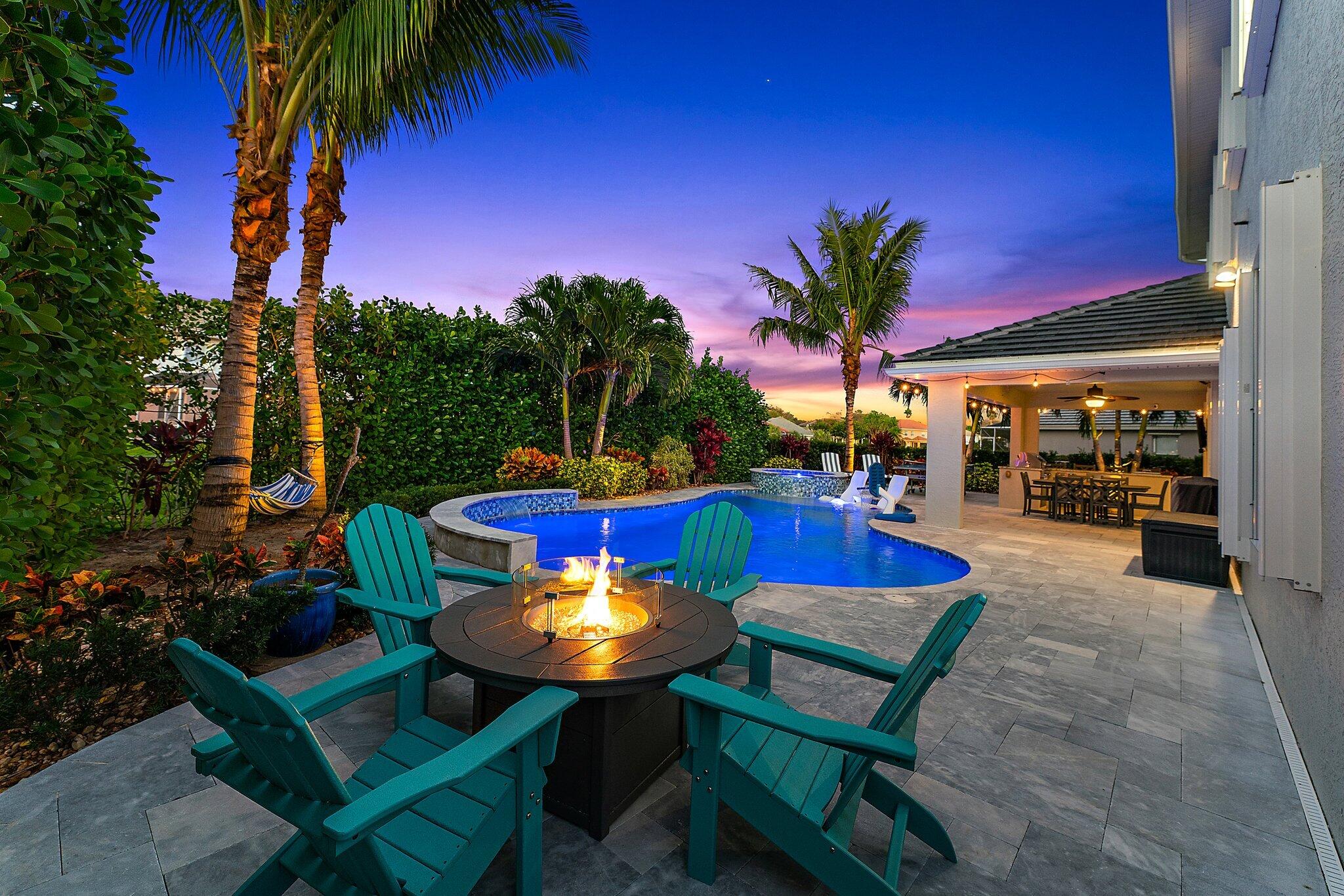 573 E Cocoplum Drive E