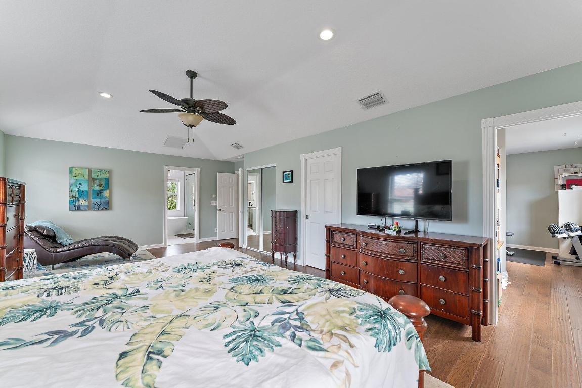 573 E Cocoplum Drive E