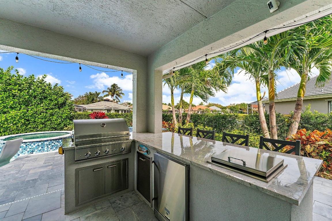 573 E Cocoplum Drive E