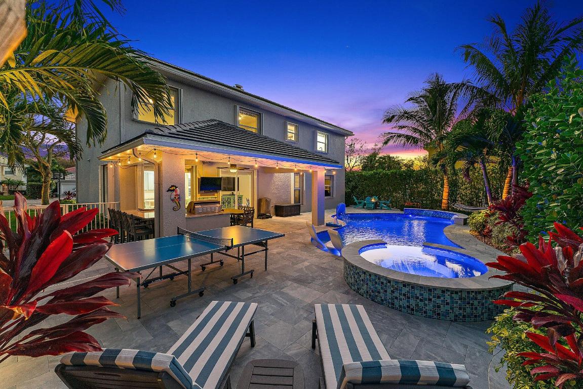 573 E Cocoplum Drive E