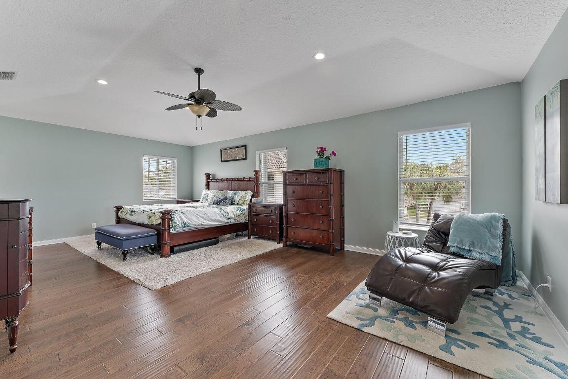 573 E Cocoplum Drive E