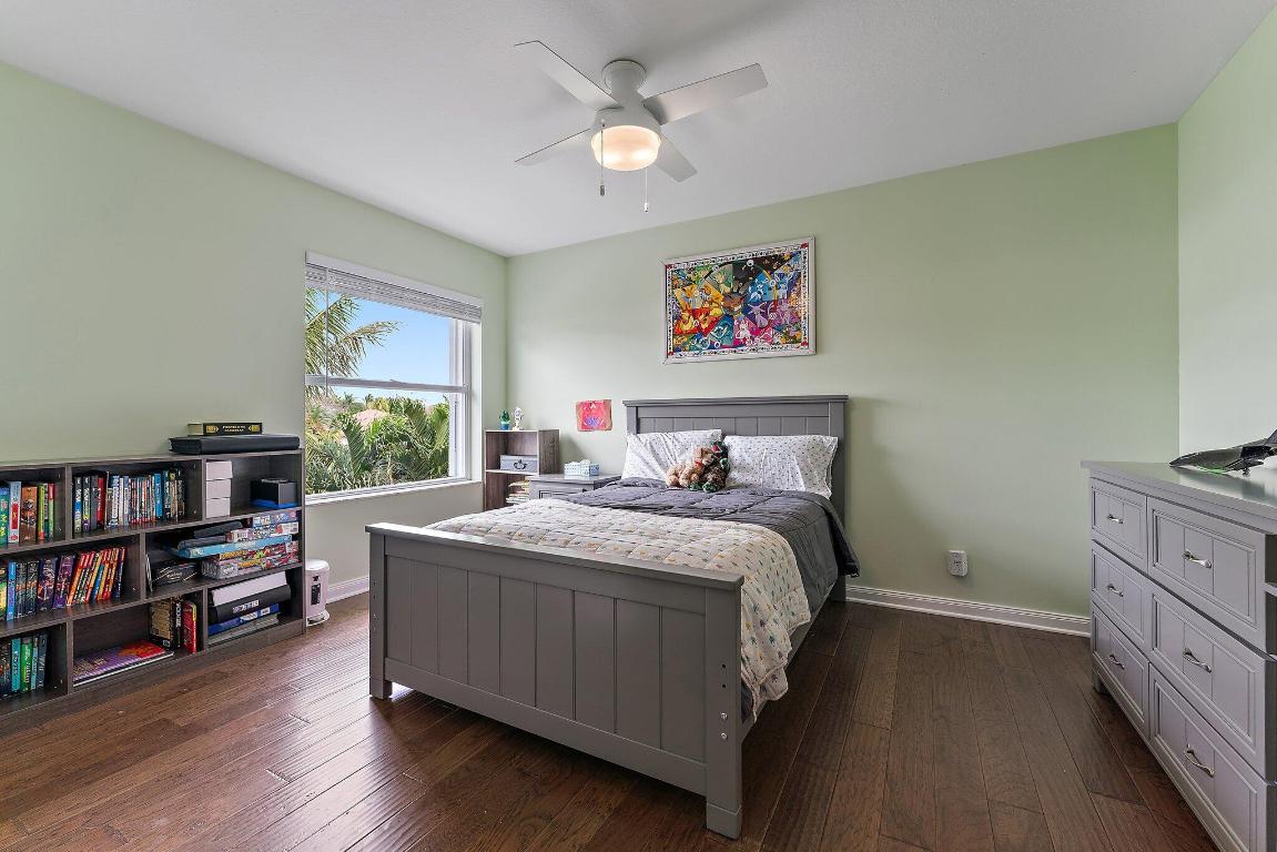 573 E Cocoplum Drive E