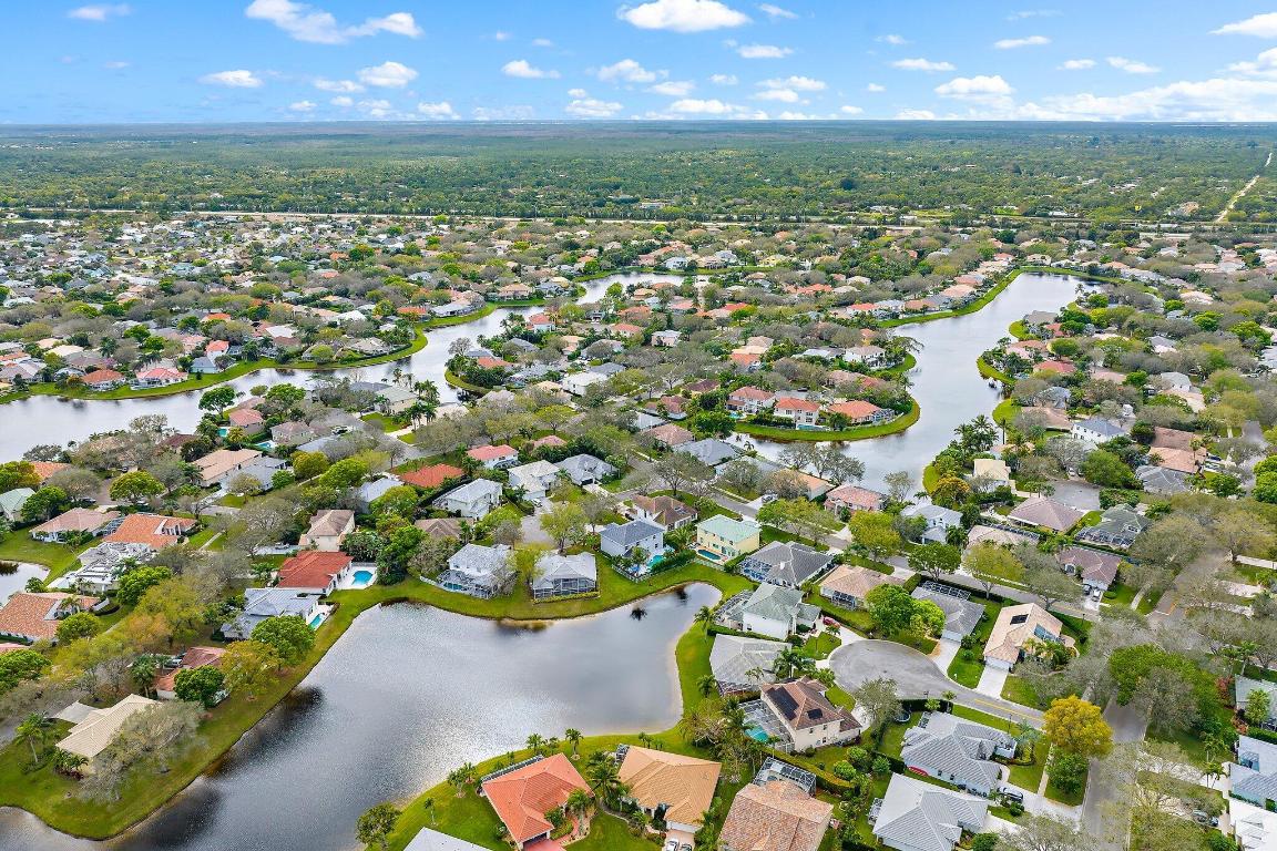 573 E Cocoplum Drive E